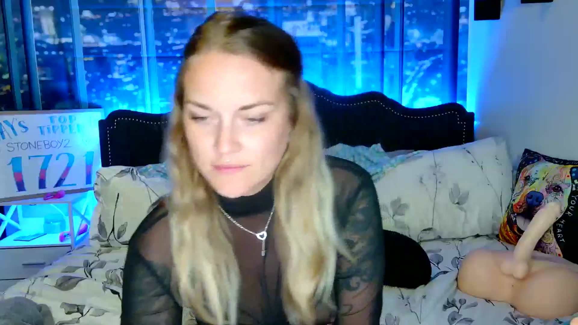 Gallery image thumbnail from Rose_Kitten's myfreecams stream on, 05/04/2024, 01:23 image 16 of 20