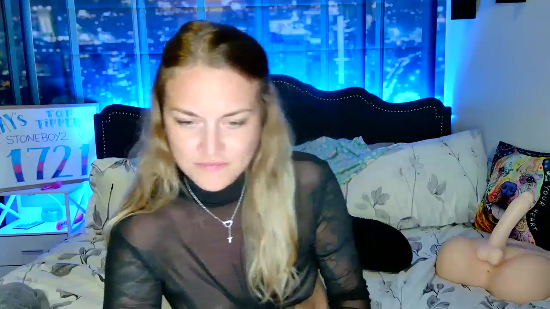 Gallery image thumbnail from Rose_Kitten's myfreecams stream on, 05/04/2024, 01:23 image 18 of 20