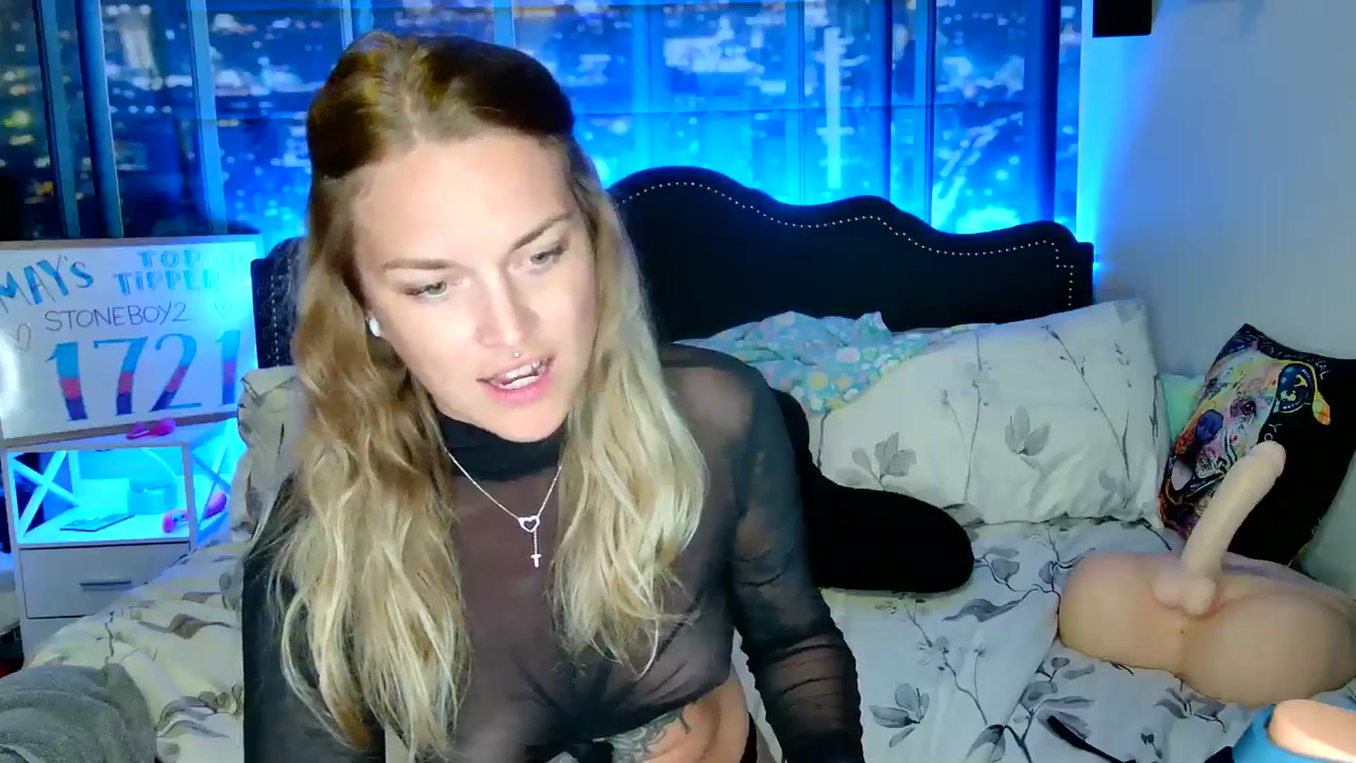 Gallery image thumbnail from Rose_Kitten's myfreecams stream on, 05/04/2024, 01:23 image 3 of 20