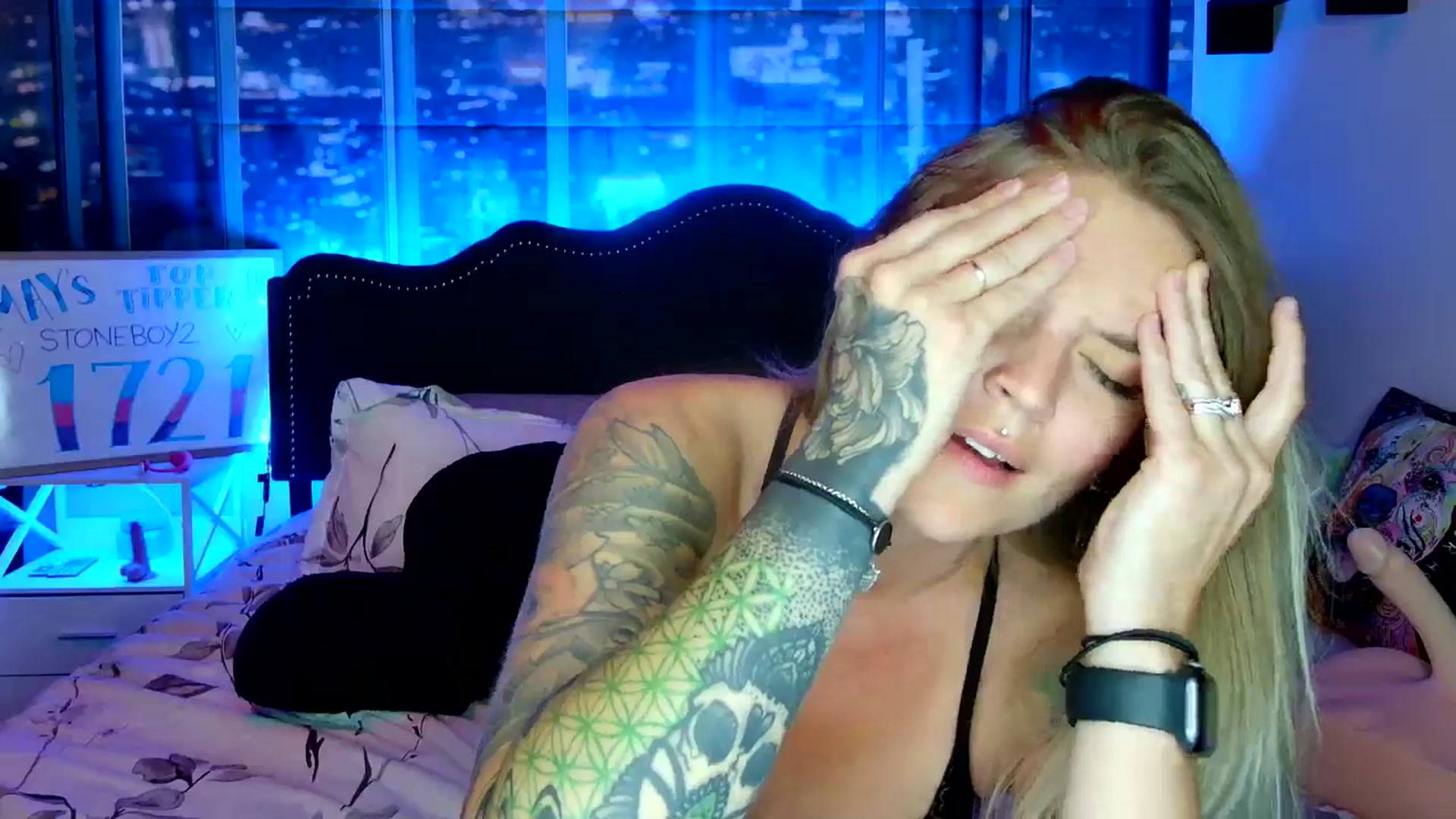 Gallery image thumbnail from Rose_Kitten's myfreecams stream on, 05/08/2024, 01:20 image 20 of 20