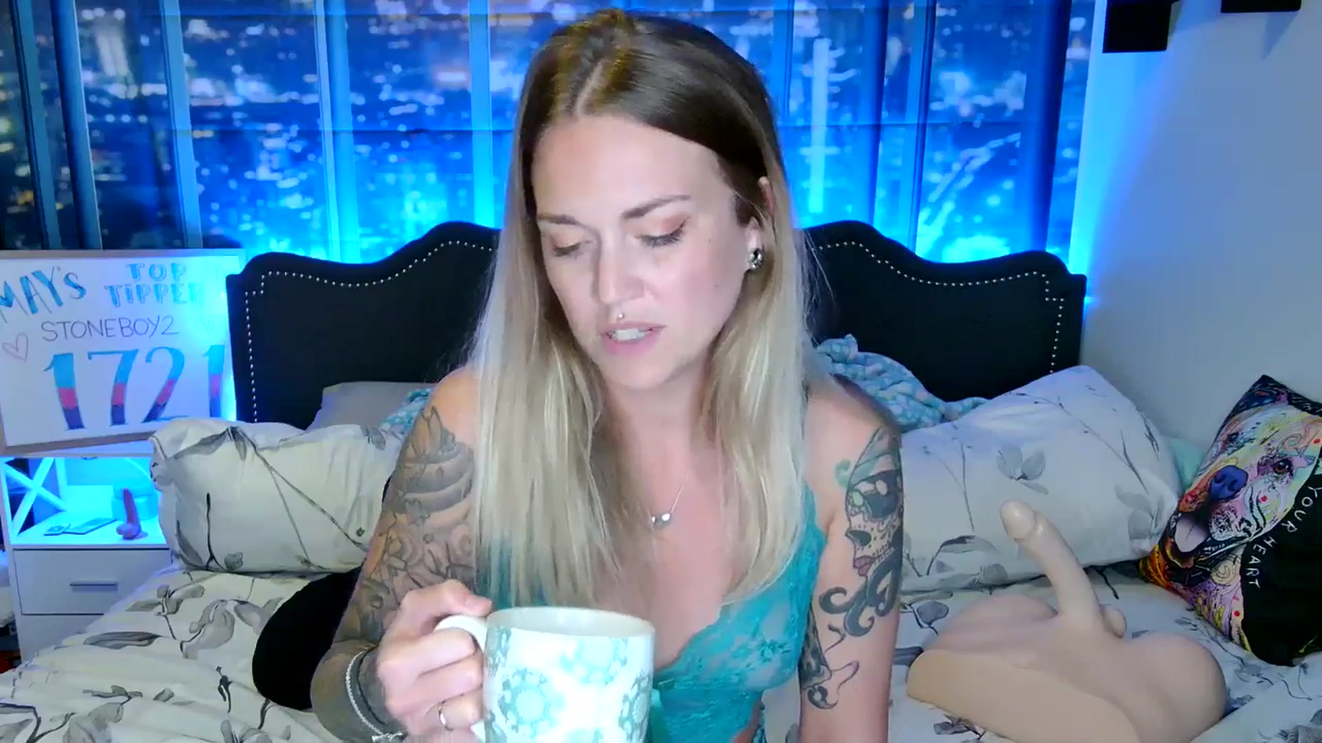 Gallery image thumbnail from Rose_Kitten's myfreecams stream on, 05/09/2024, 01:37 image 6 of 20