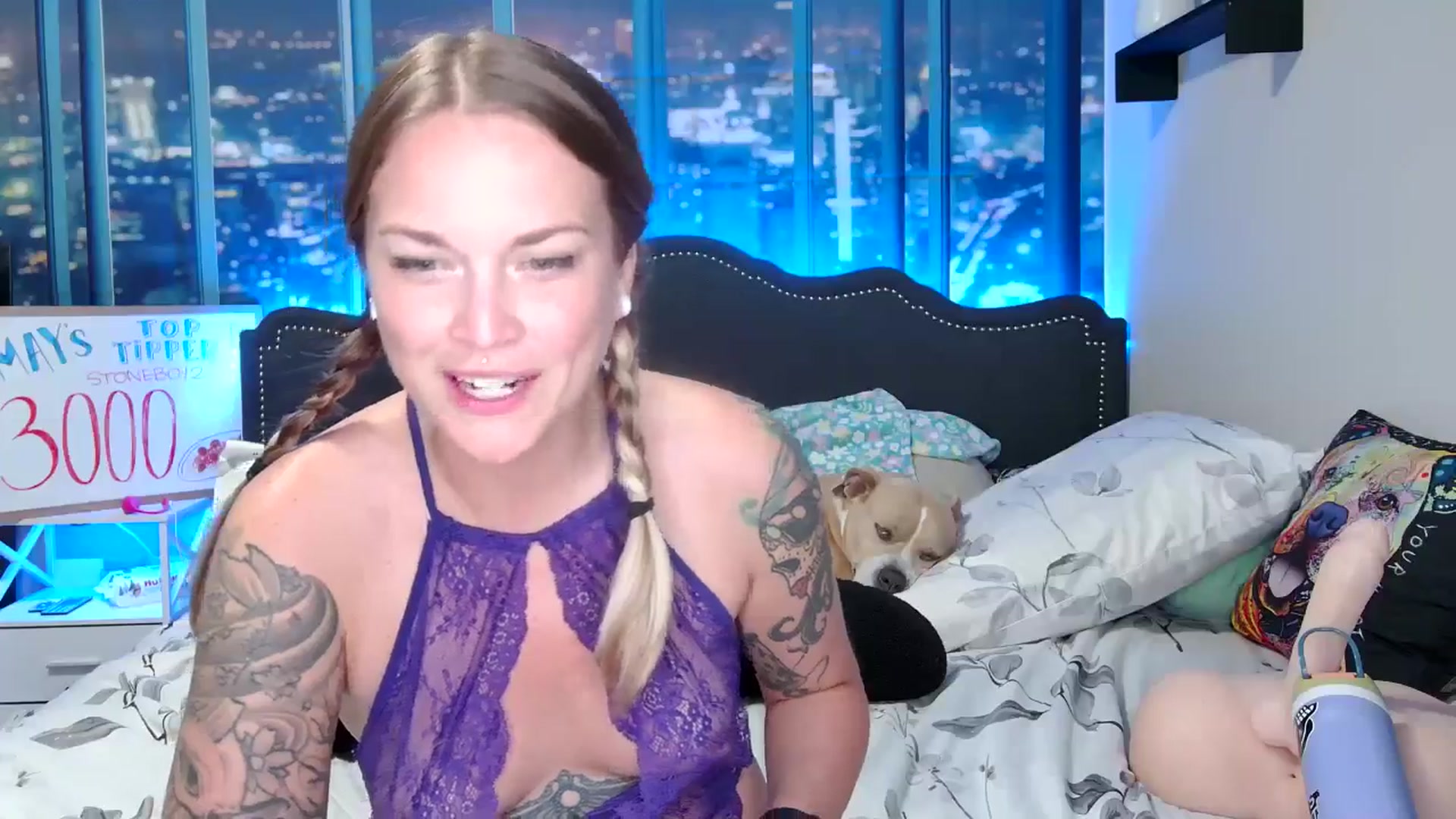 Gallery image thumbnail from Rose_Kitten's myfreecams stream on, 05/18/2024, 02:21 image 14 of 20