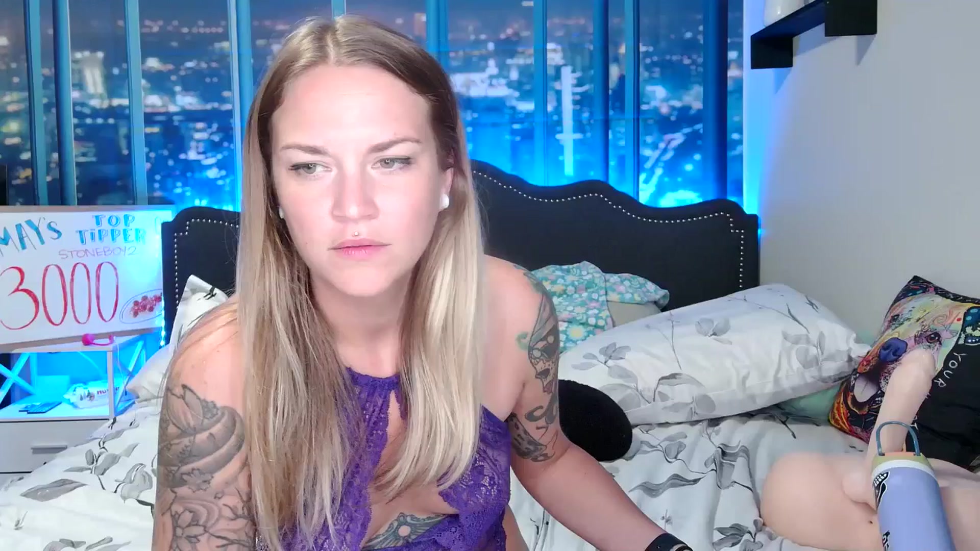 Gallery image thumbnail from Rose_Kitten's myfreecams stream on, 05/18/2024, 02:21 image 10 of 20