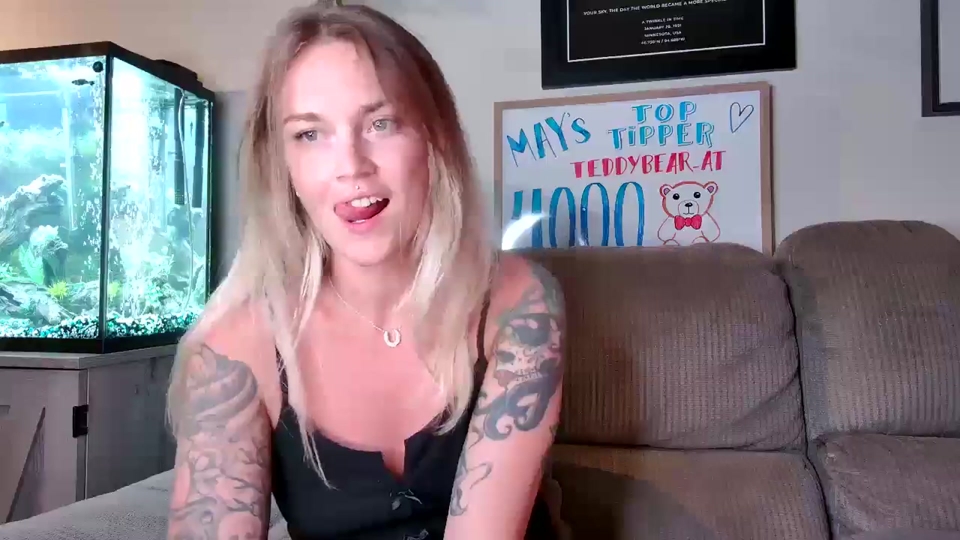 Gallery image thumbnail from Rose_Kitten's myfreecams stream on, 05/22/2024, 01:50 image 12 of 20