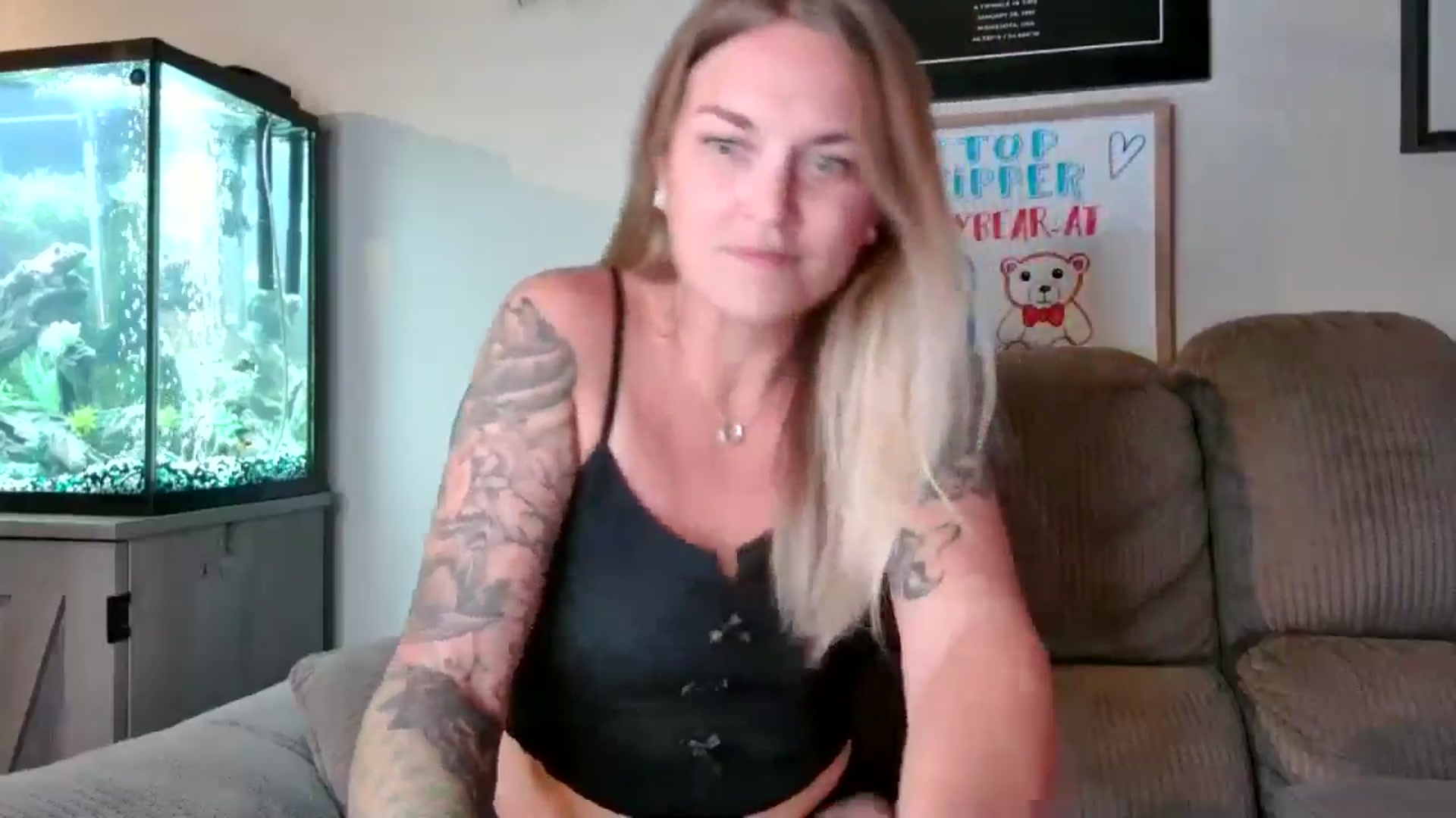 Gallery image thumbnail from Rose_Kitten's myfreecams stream on, 05/22/2024, 01:50 image 4 of 20