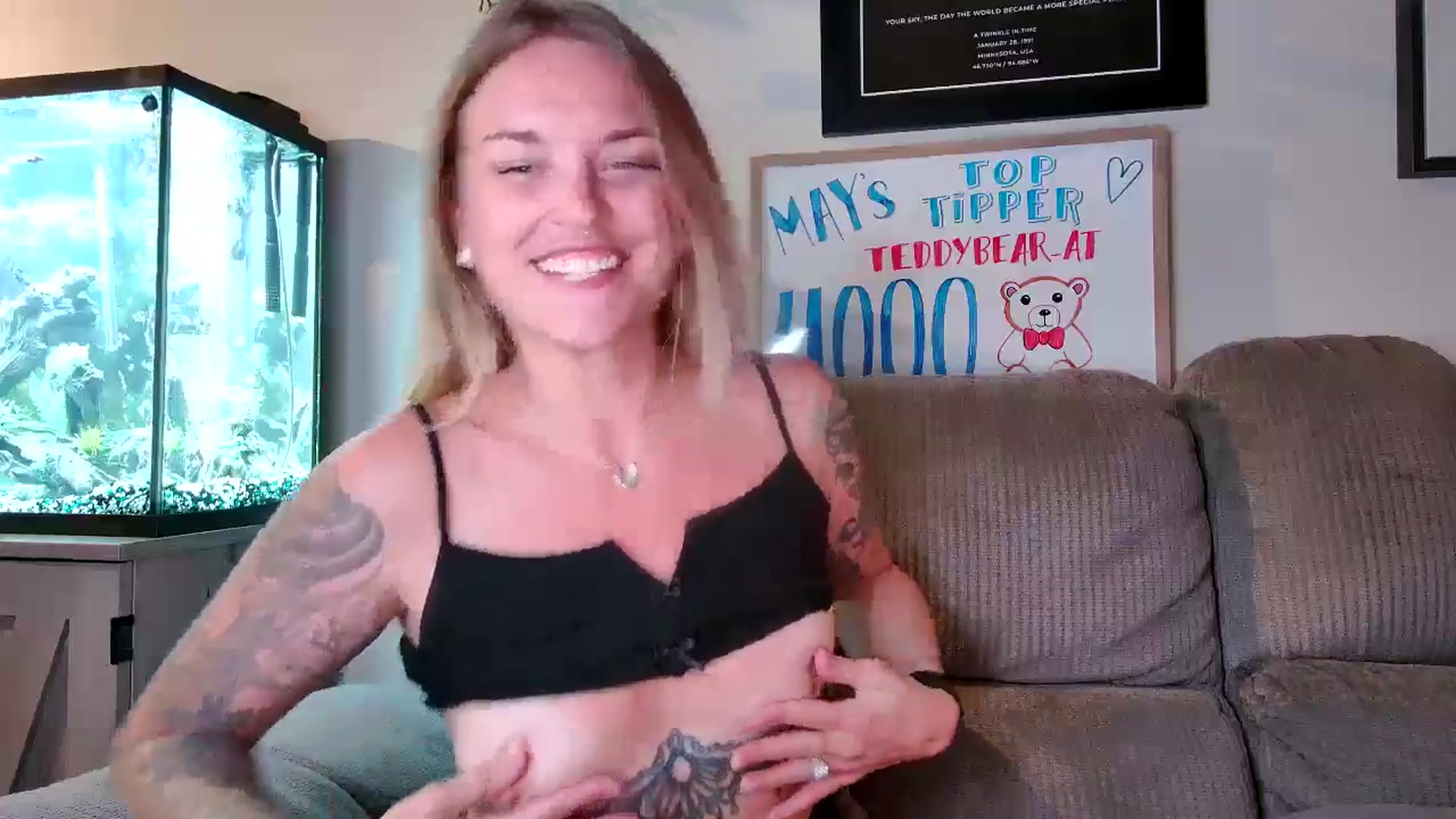 Gallery image thumbnail from Rose_Kitten's myfreecams stream on, 05/22/2024, 01:50 image 13 of 20