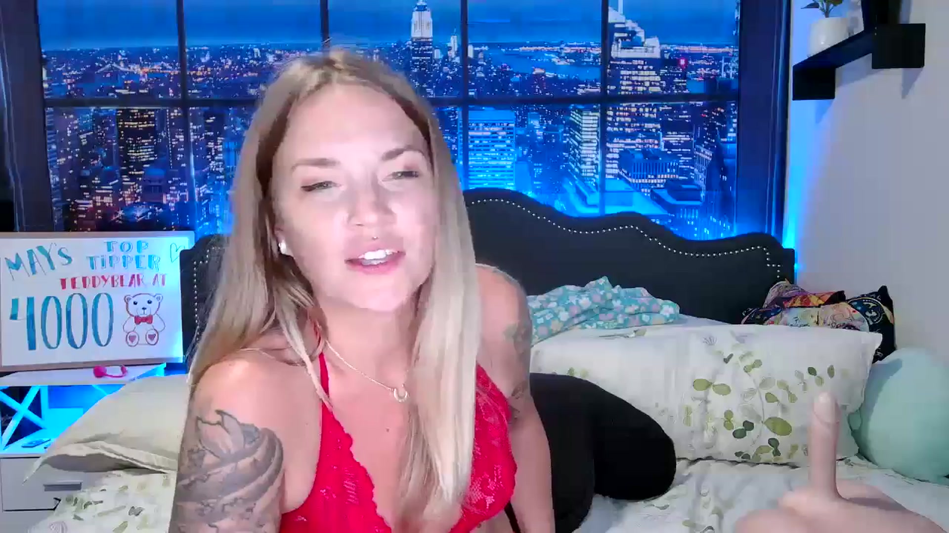 Gallery image thumbnail from Rose_Kitten's myfreecams stream on, 05/23/2024, 01:55 image 9 of 20