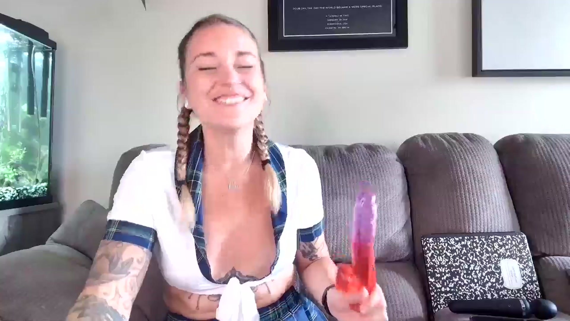 Gallery image thumbnail from Rose_Kitten's myfreecams stream on, 06/03/2024, 21:20 image 6 of 20