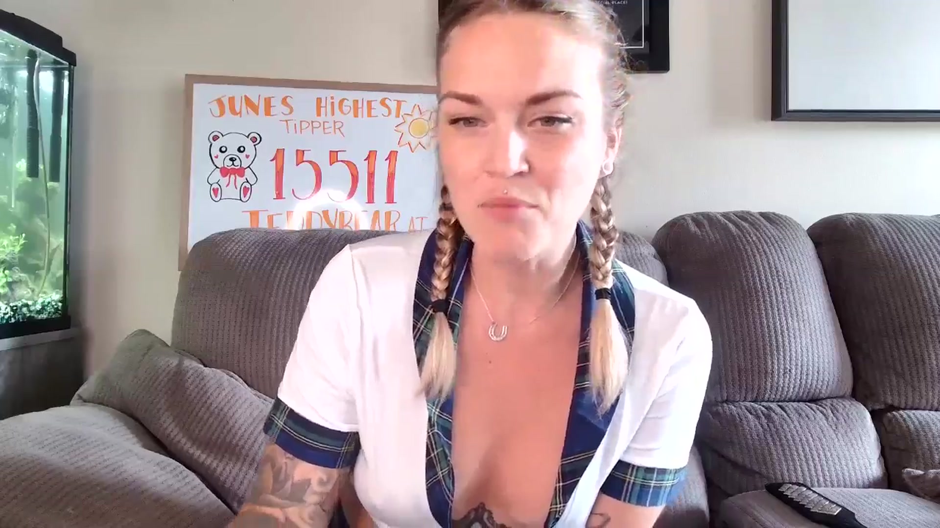 Gallery image thumbnail from Rose_Kitten's myfreecams stream on, 06/03/2024, 21:20 image 20 of 20