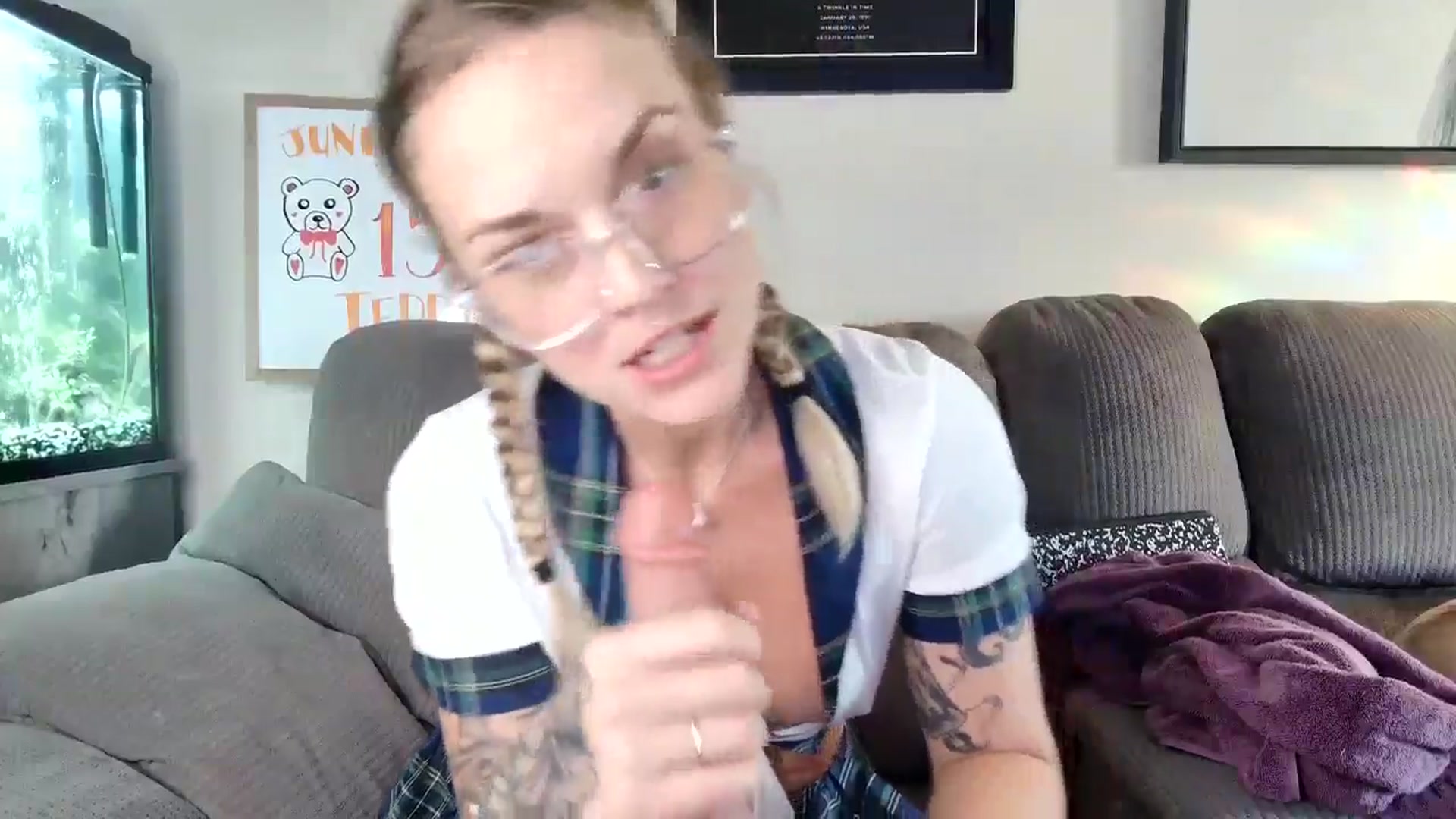 Gallery image thumbnail from Rose_Kitten's myfreecams stream on, 06/04/2024, 01:52 image 6 of 20