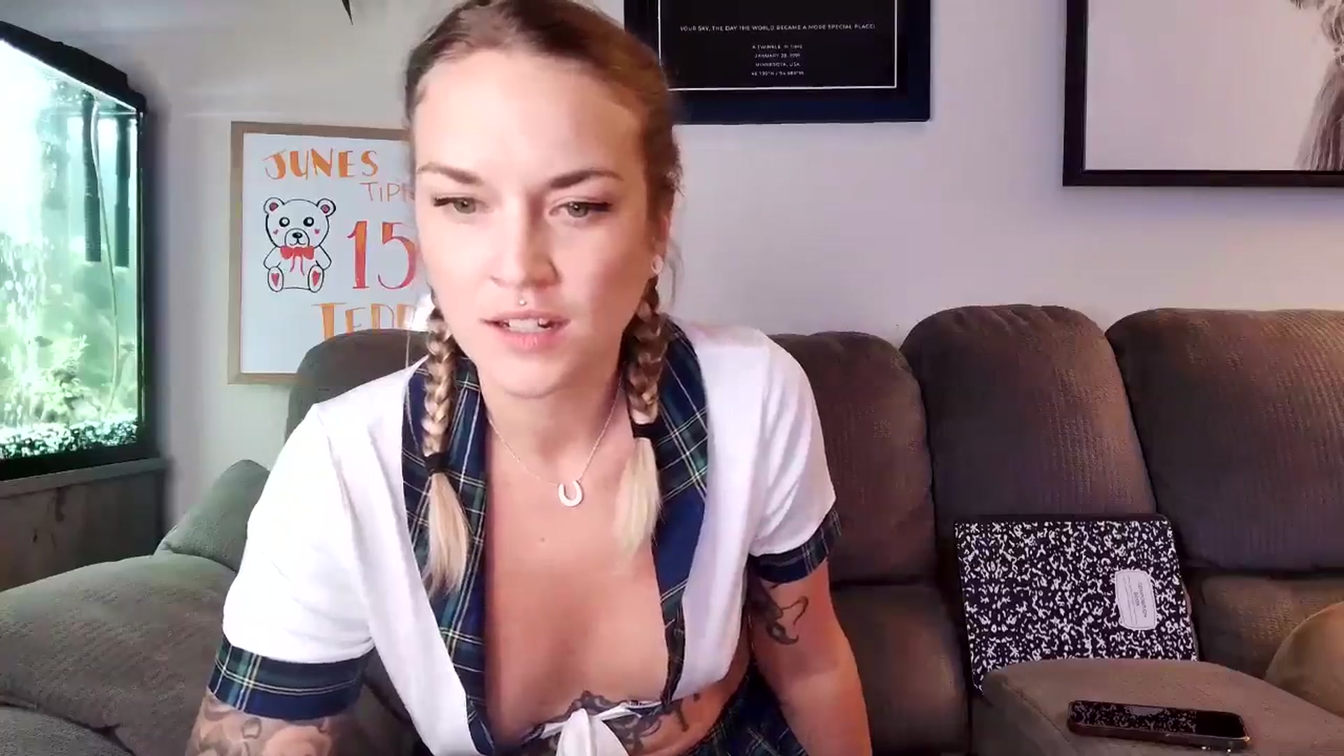 Gallery image thumbnail from Rose_Kitten's myfreecams stream on, 06/04/2024, 01:52 image 19 of 20