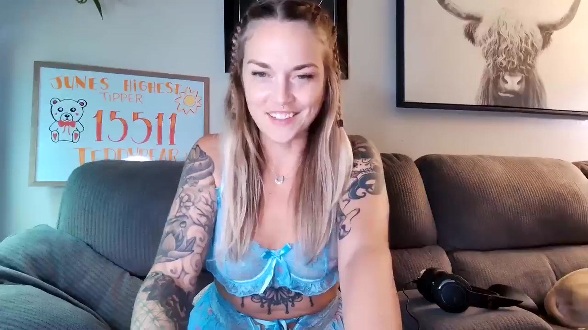 Gallery image thumbnail from Rose_Kitten's myfreecams stream on, 06/05/2024, 02:10 image 8 of 20
