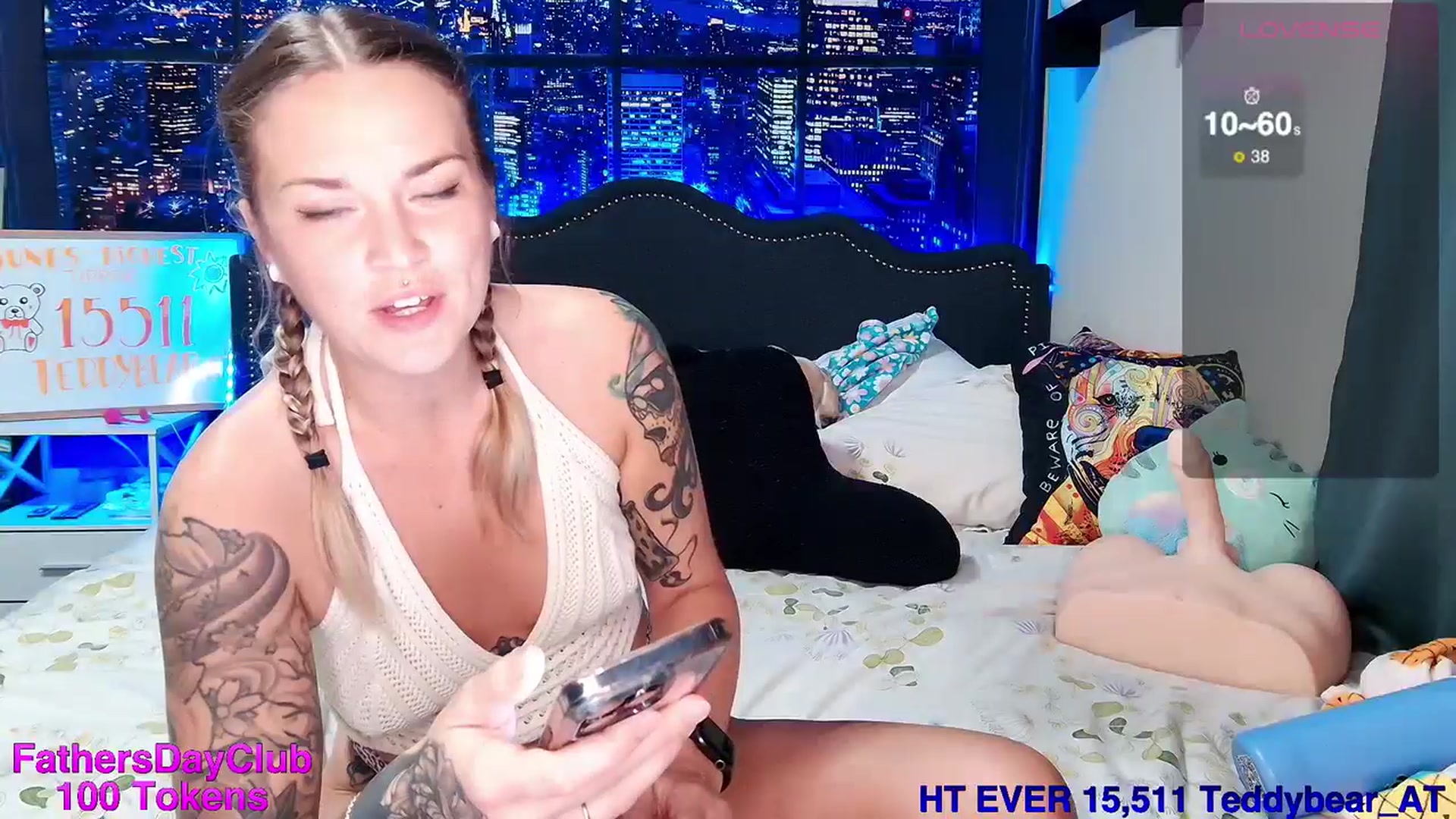 Gallery image thumbnail from Rose_Kitten's myfreecams stream on, 06/14/2024, 24:14 image 12 of 20