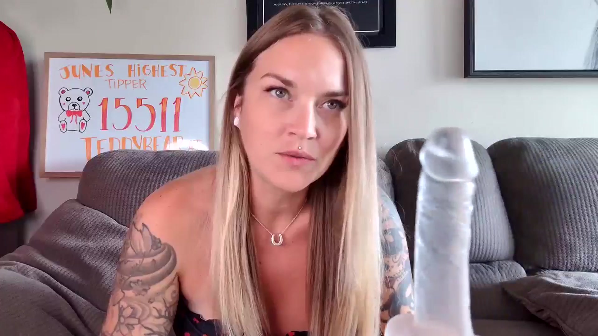 Gallery image thumbnail from Rose_Kitten's myfreecams stream on, 06/17/2024, 21:55 image 5 of 20