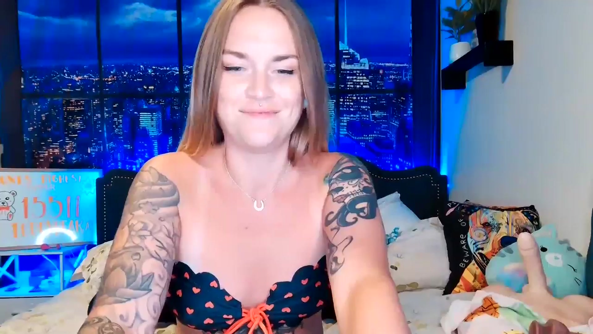 Gallery image thumbnail from Rose_Kitten's myfreecams stream on, 06/18/2024, 02:13 image 10 of 20