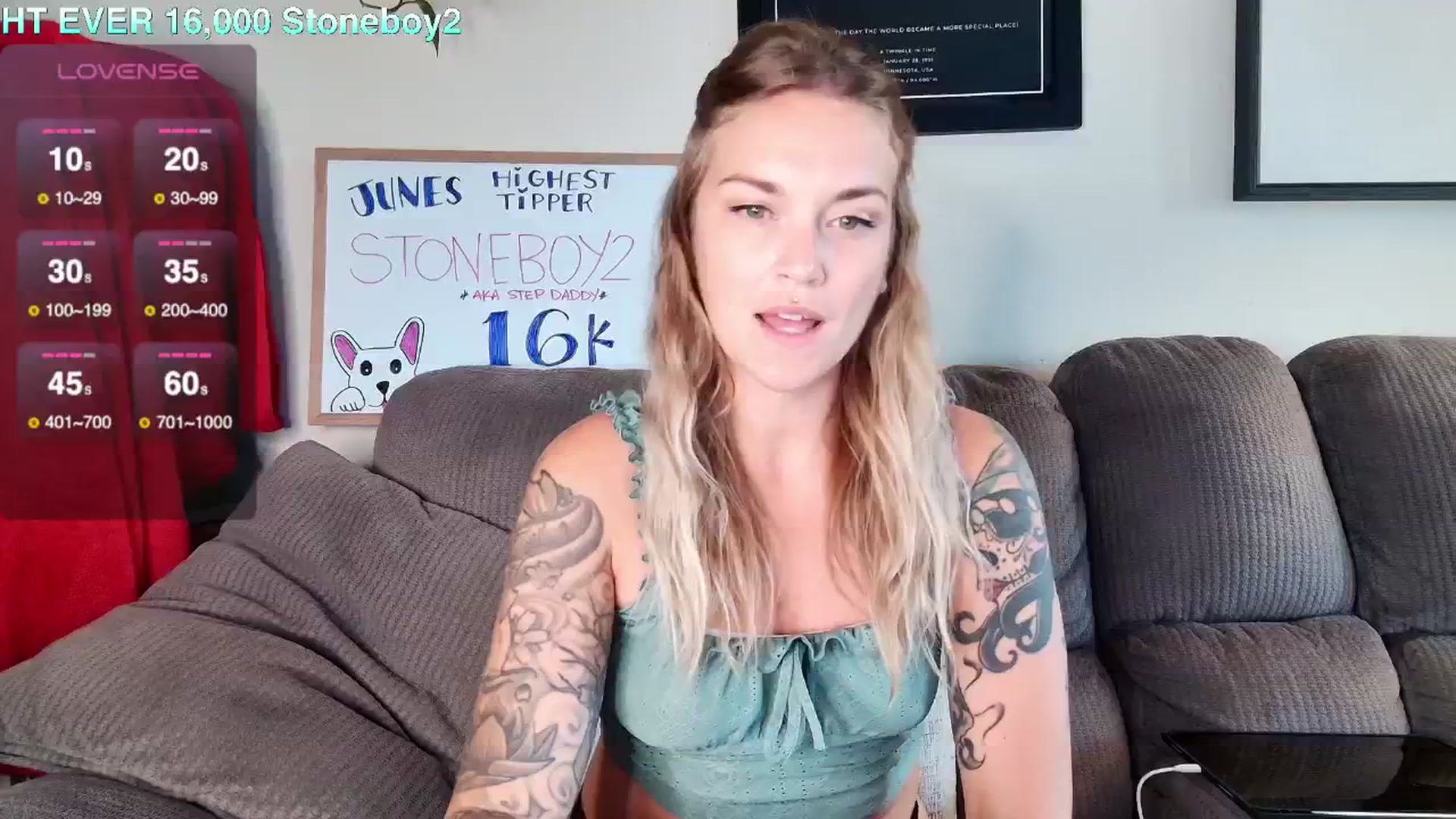 Gallery image thumbnail from Rose_Kitten's myfreecams stream on, 06/19/2024, 24:12 image 12 of 20