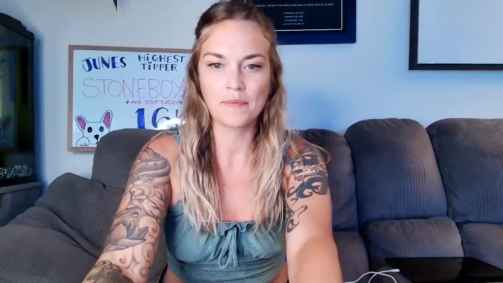 Gallery image thumbnail from Rose_Kitten's myfreecams stream on, 06/19/2024, 02:06 image 19 of 20