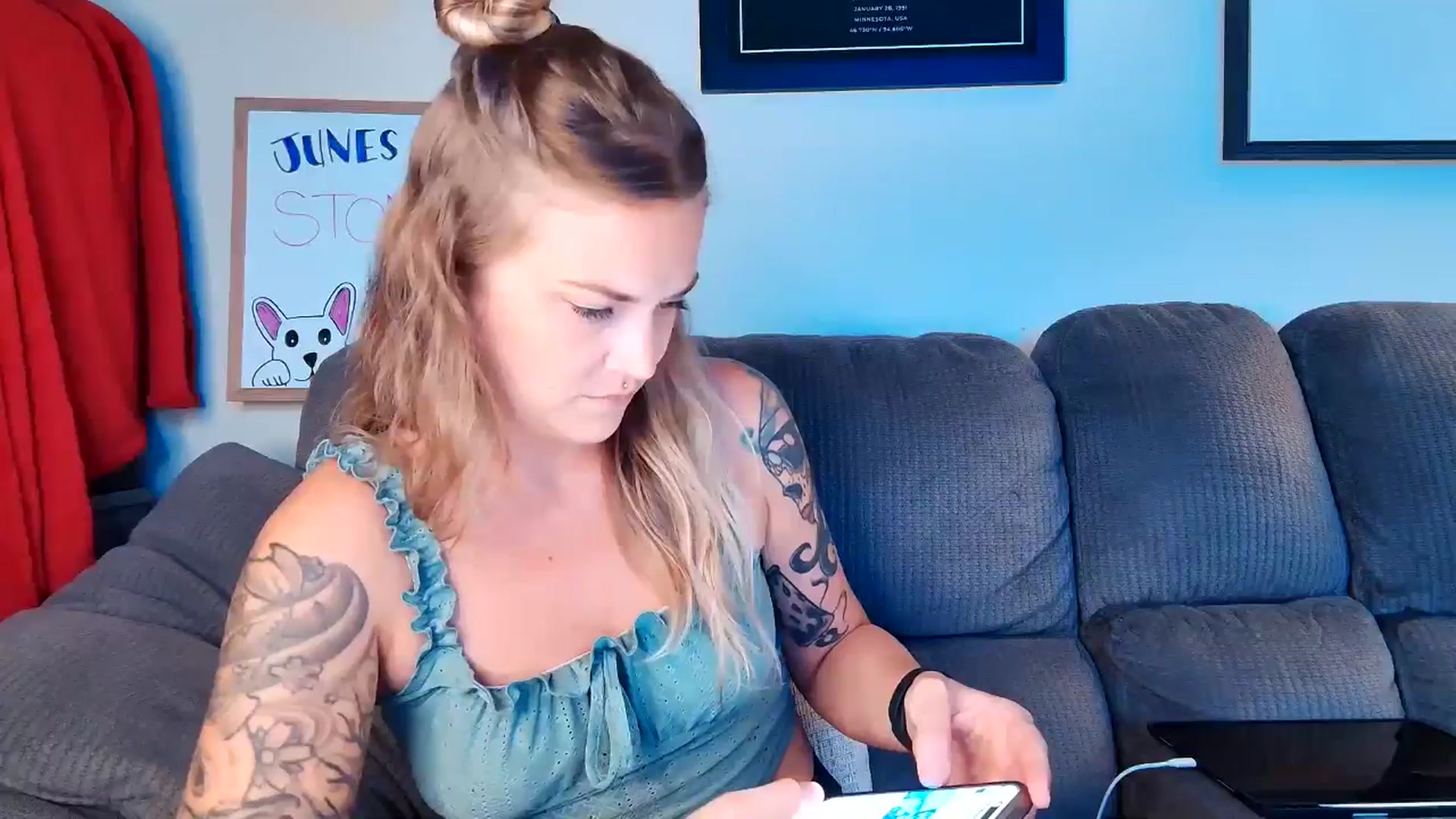 Gallery image thumbnail from Rose_Kitten's myfreecams stream on, 06/19/2024, 02:06 image 4 of 20