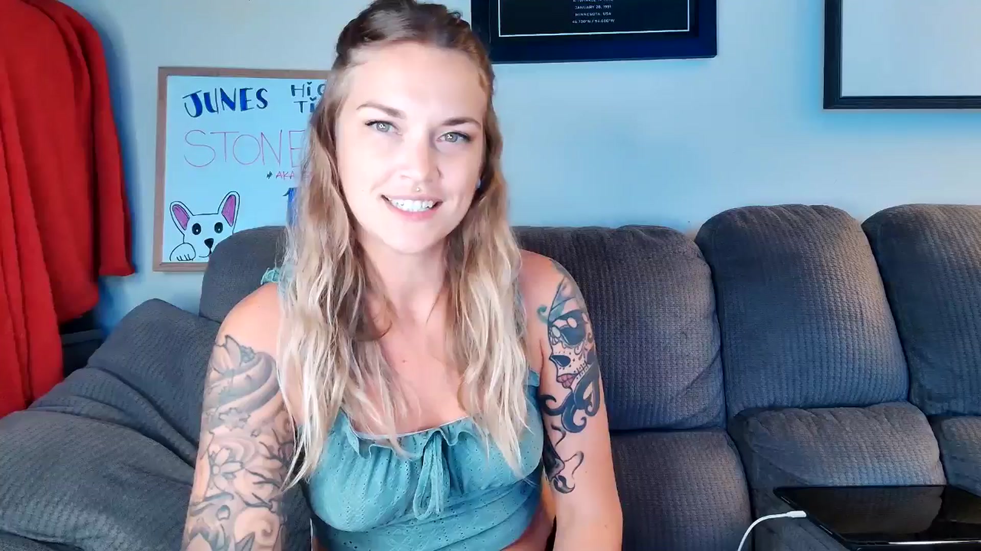 Gallery image thumbnail from Rose_Kitten's myfreecams stream on, 06/19/2024, 02:06 image 2 of 20