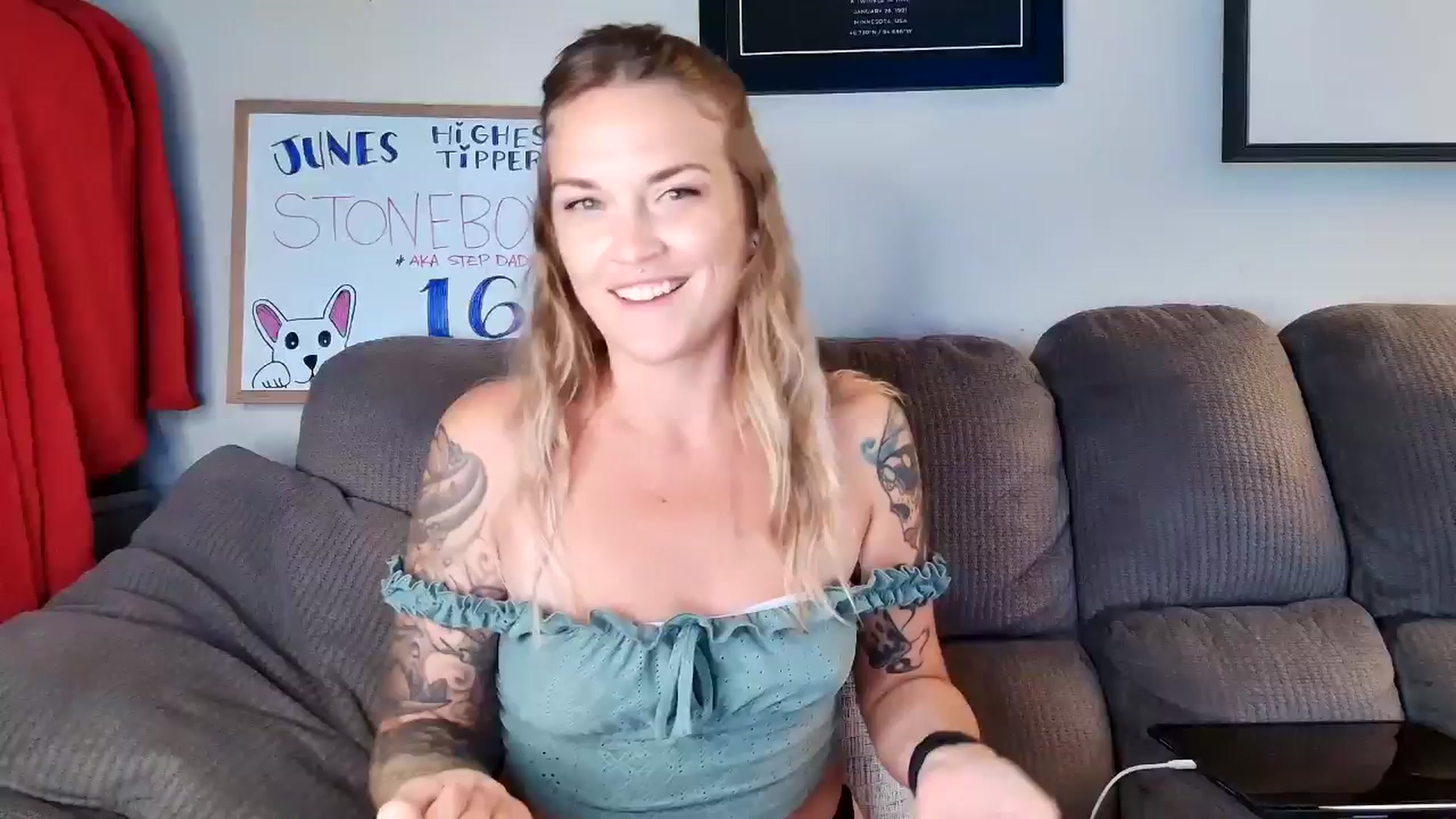 Gallery image thumbnail from Rose_Kitten's myfreecams stream on, 06/19/2024, 02:06 image 1 of 20