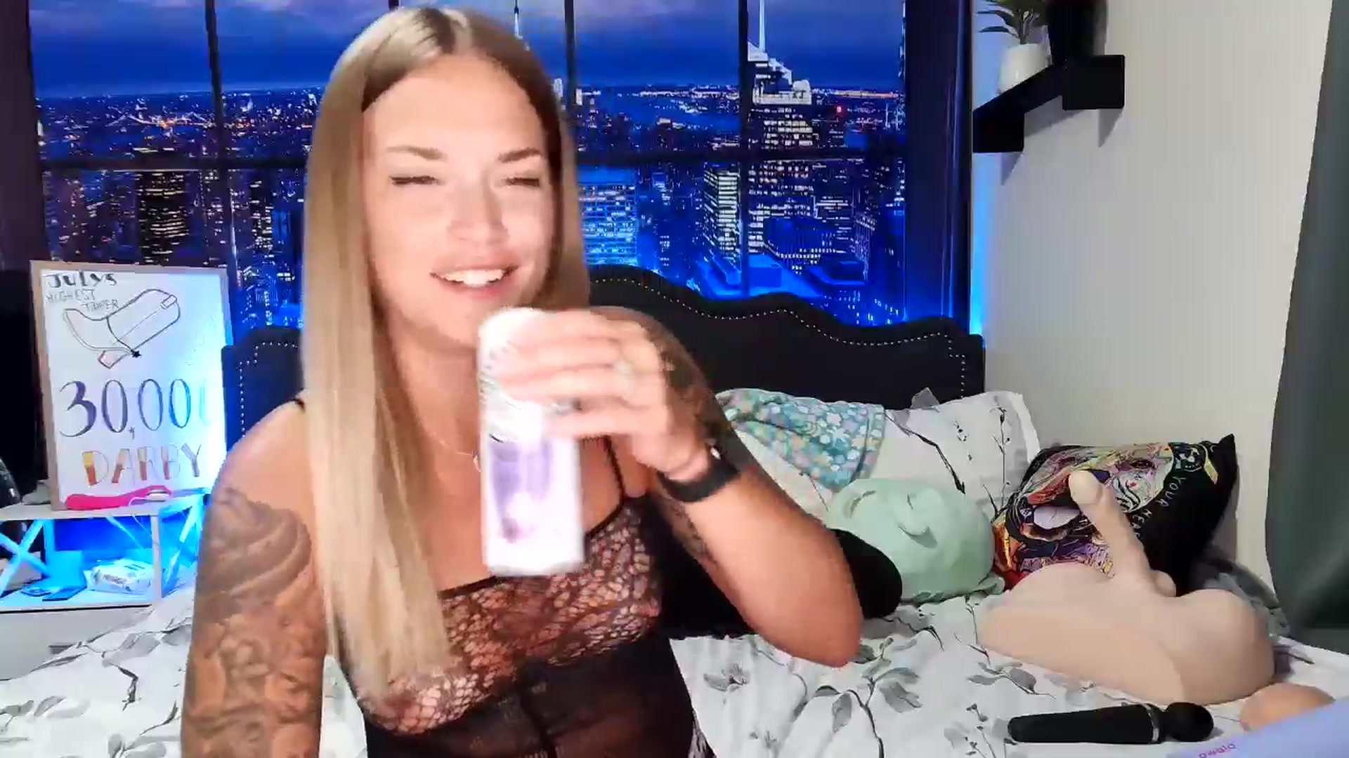 Gallery image thumbnail from Rose_Kitten's myfreecams stream on, 07/24/2024, 04:12 image 7 of 20