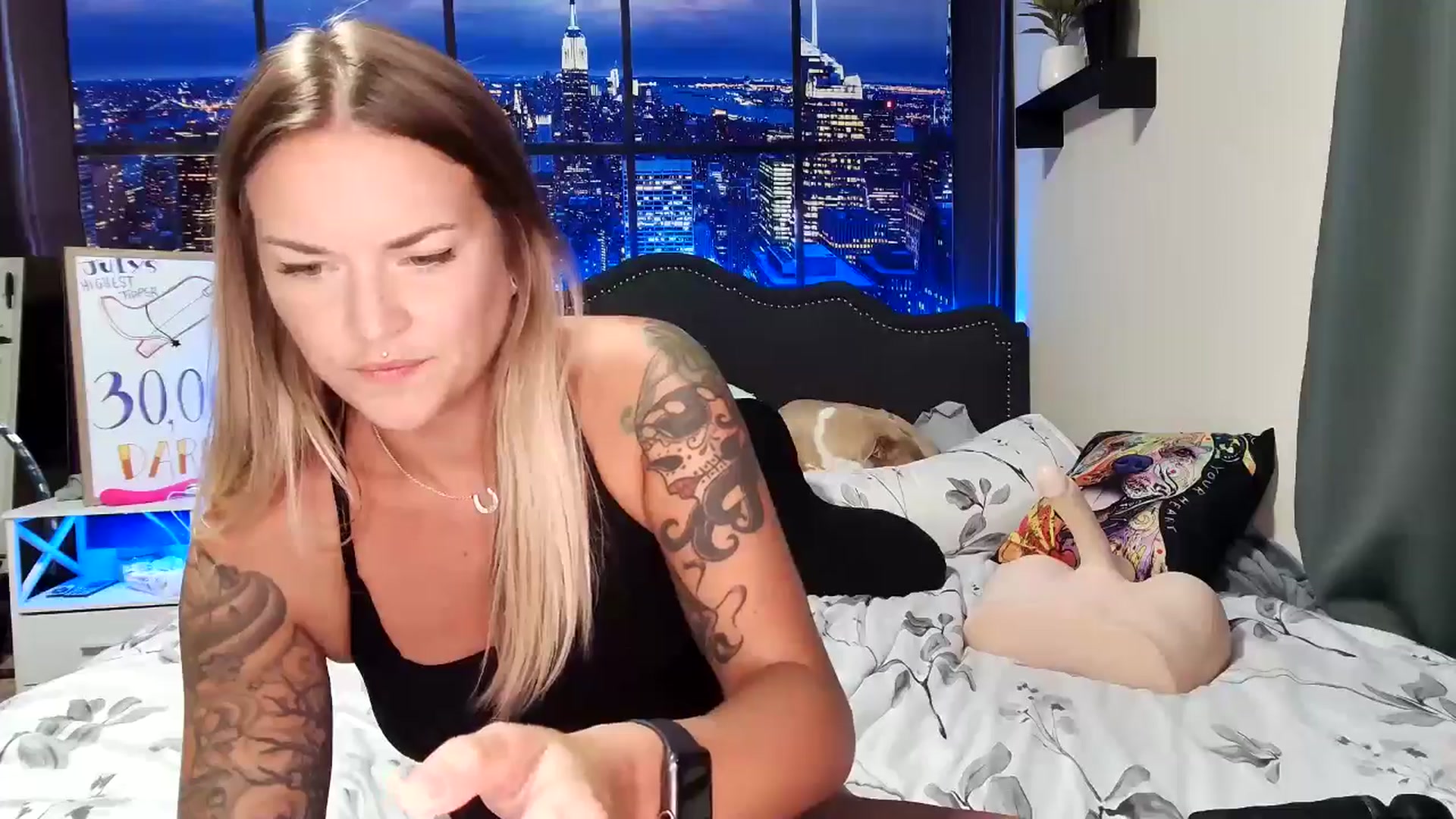 Gallery image thumbnail from Rose_Kitten's myfreecams stream on, 07/25/2024, 05:20 image 5 of 20