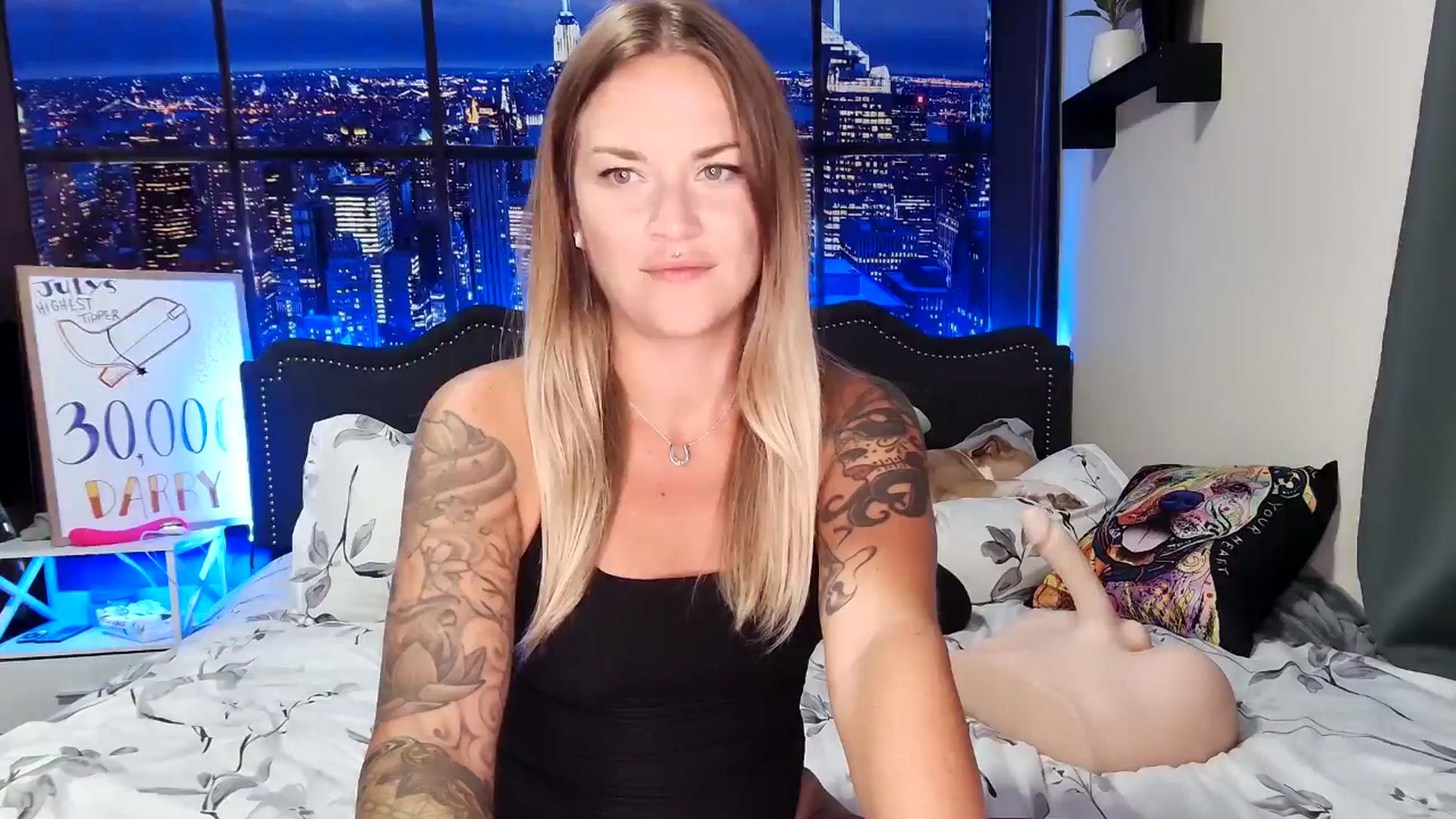Gallery image thumbnail from Rose_Kitten's myfreecams stream on, 07/25/2024, 05:20 image 2 of 20
