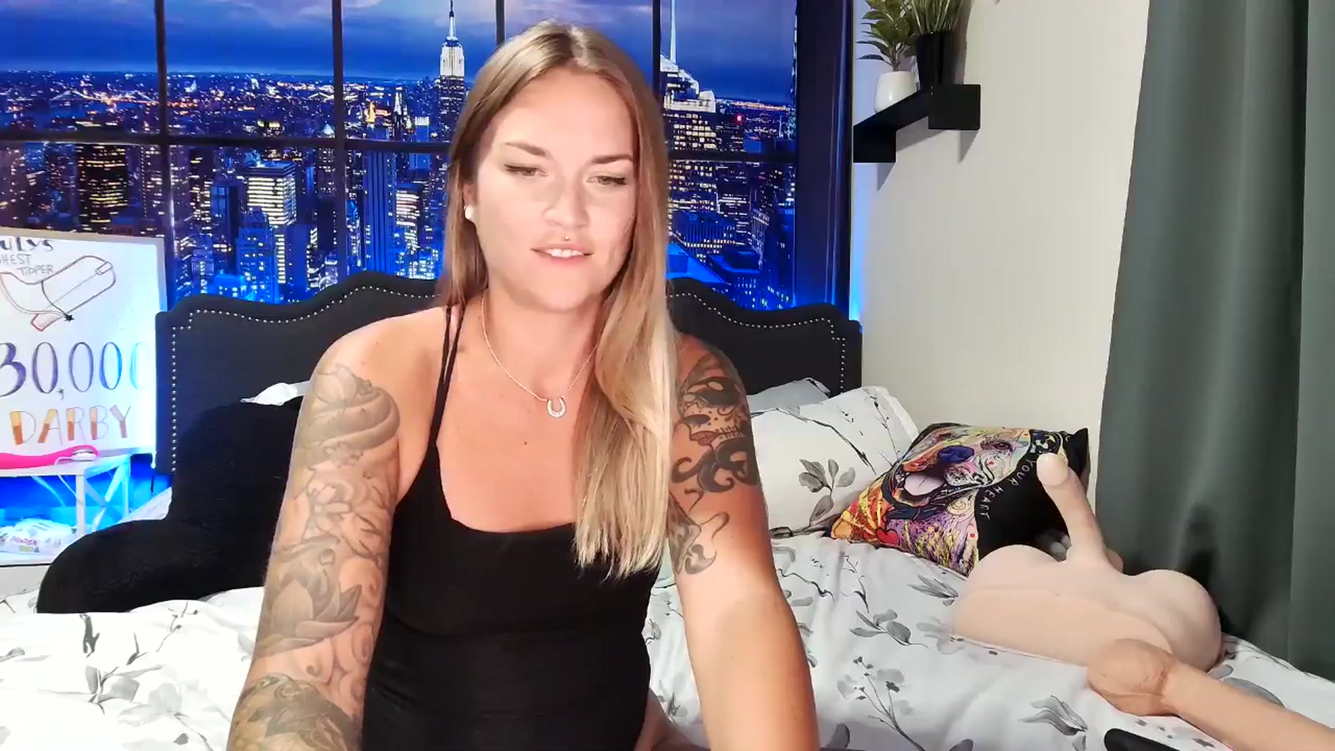Gallery image thumbnail from Rose_Kitten's myfreecams stream on, 07/25/2024, 05:20 image 18 of 20