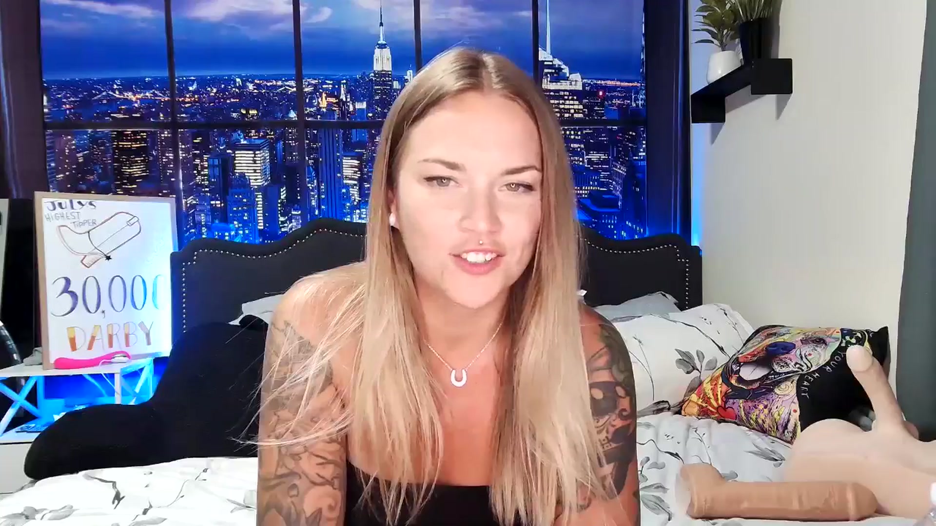 Gallery image thumbnail from Rose_Kitten's myfreecams stream on, 07/25/2024, 06:10 image 19 of 20