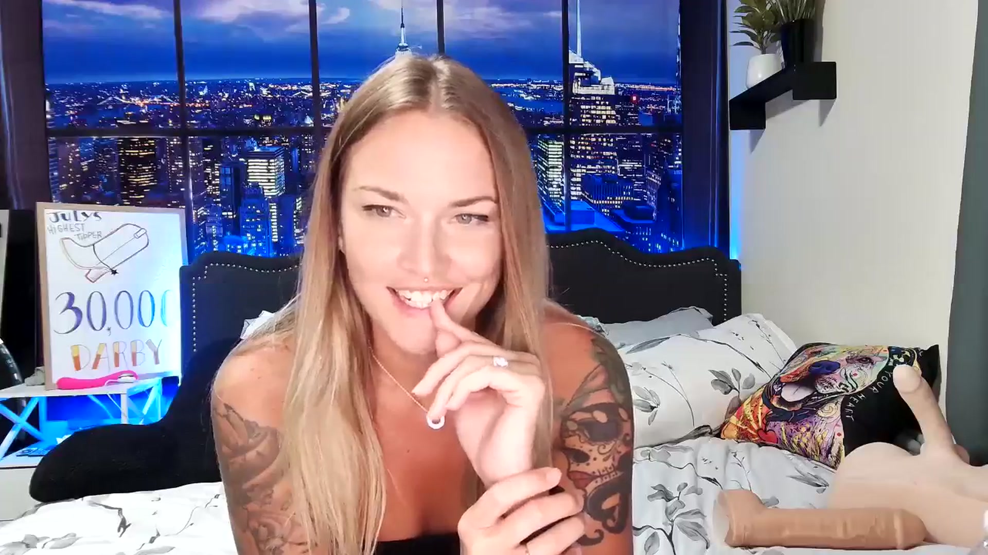Gallery image thumbnail from Rose_Kitten's myfreecams stream on, 07/25/2024, 06:10 image 20 of 20