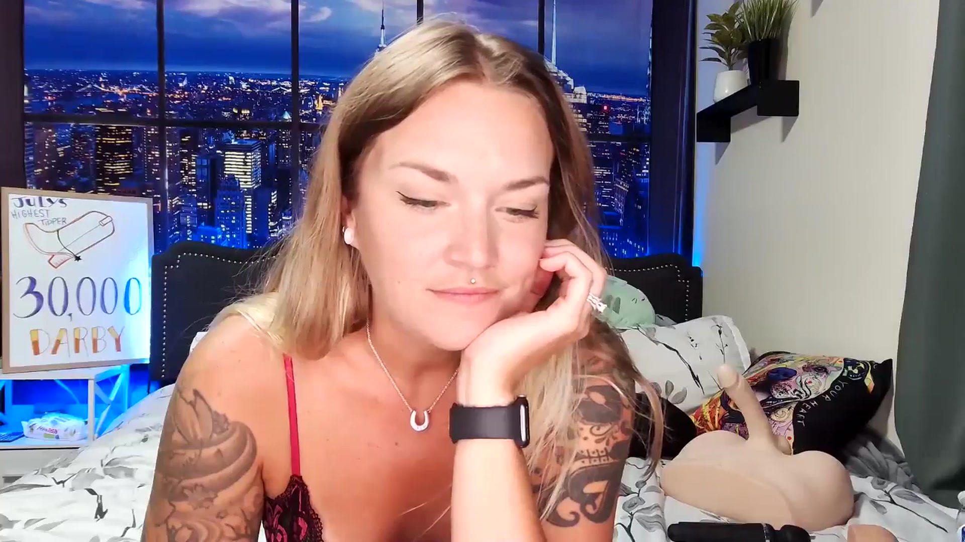 Gallery image thumbnail from Rose_Kitten's myfreecams stream on, 07/26/2024, 02:25 image 8 of 20