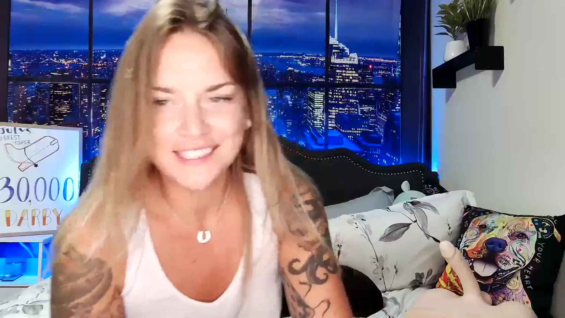 Gallery image thumbnail from Rose_Kitten's myfreecams stream on, 07/31/2024, 02:19 image 12 of 20