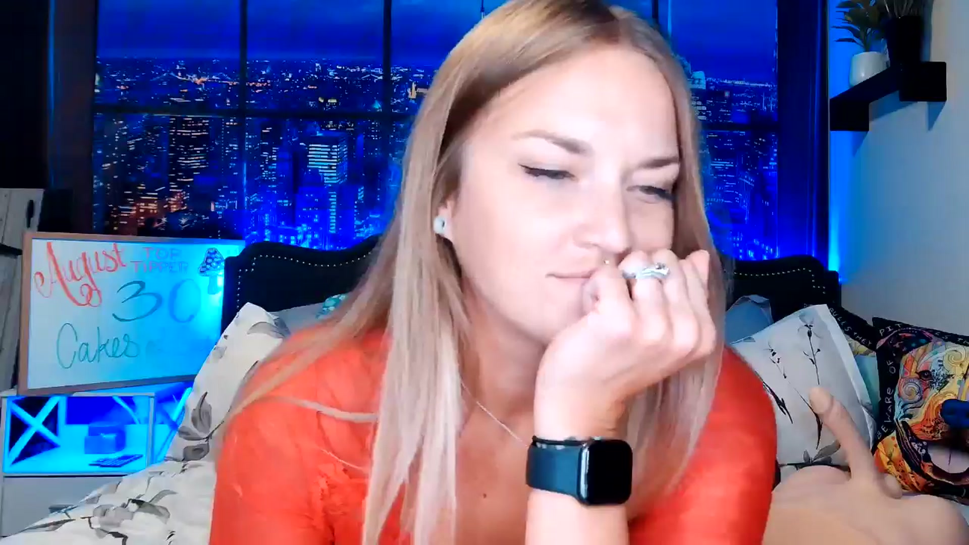 Gallery image thumbnail from Rose_Kitten's myfreecams stream on, 08/02/2024, 01:05 image 14 of 20