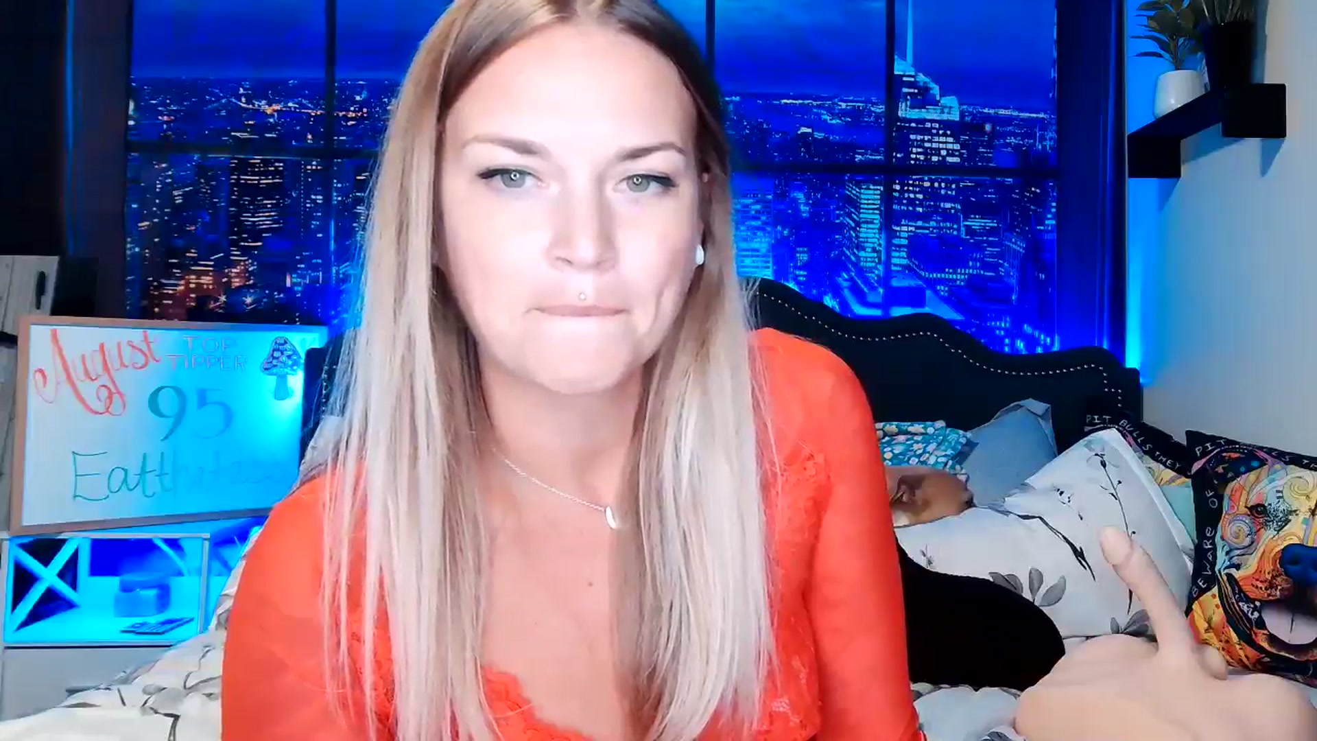 Gallery image thumbnail from Rose_Kitten's myfreecams stream on, 08/02/2024, 01:05 image 19 of 20