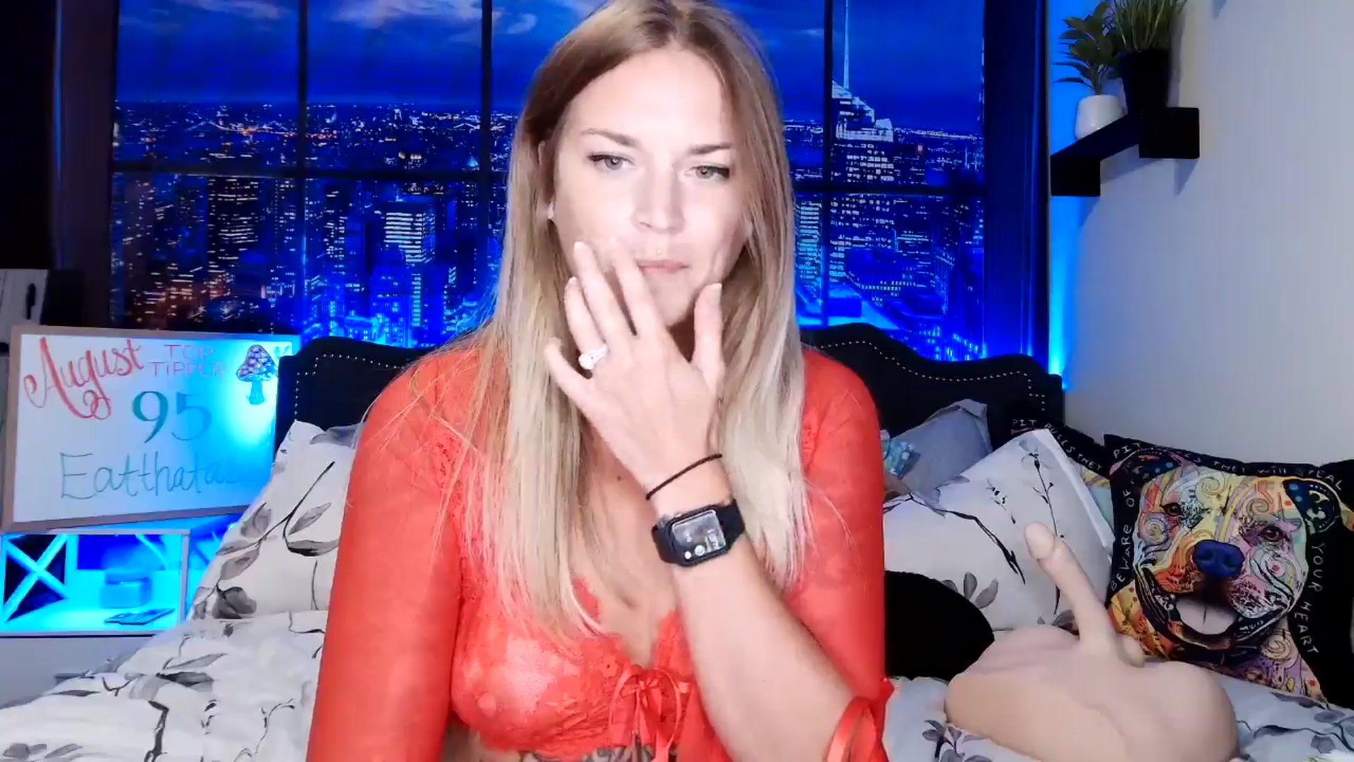 Gallery image thumbnail from Rose_Kitten's myfreecams stream on, 08/02/2024, 02:04 image 12 of 20