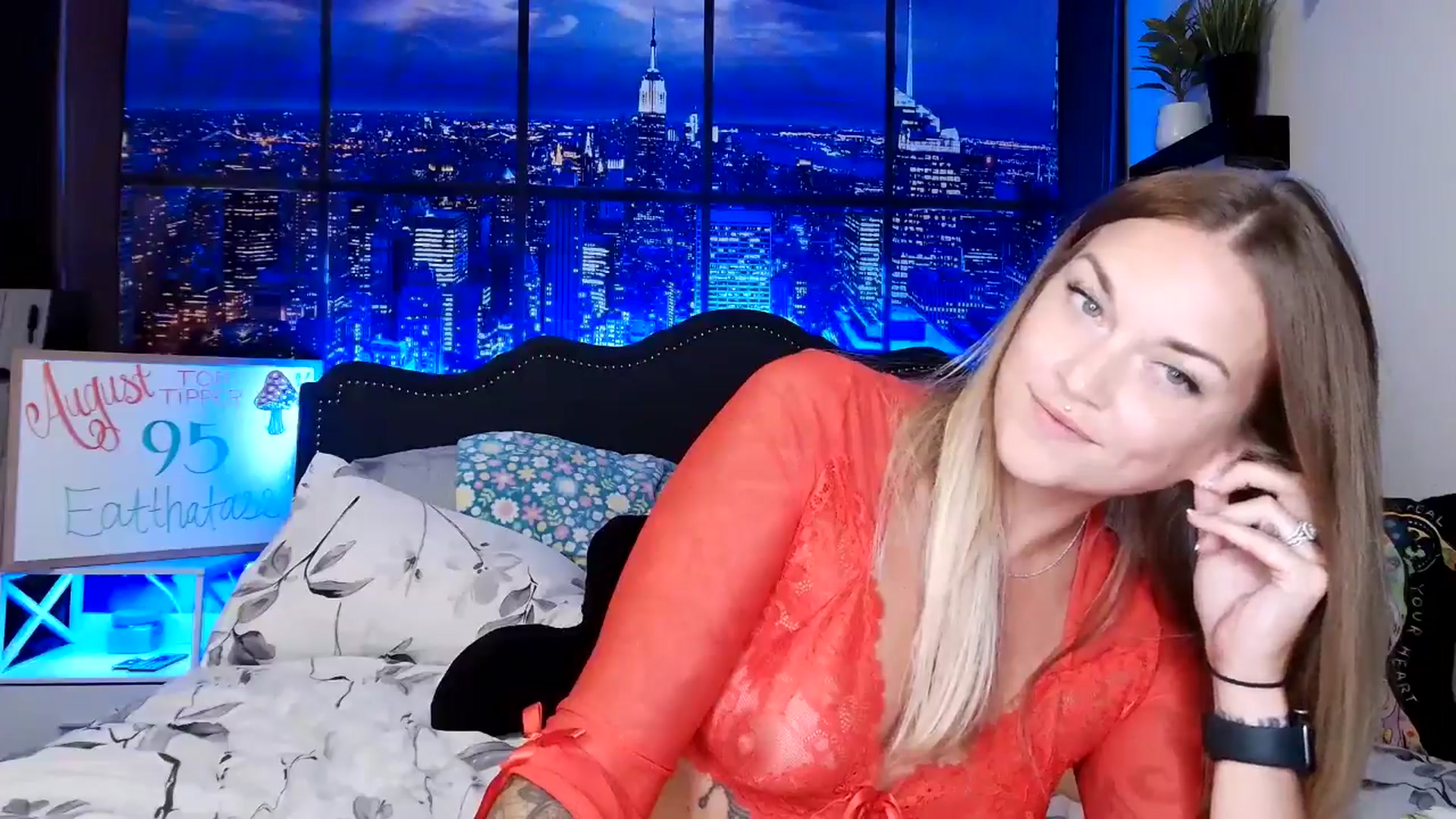 Gallery image thumbnail from Rose_Kitten's myfreecams stream on, 08/02/2024, 02:04 image 14 of 20