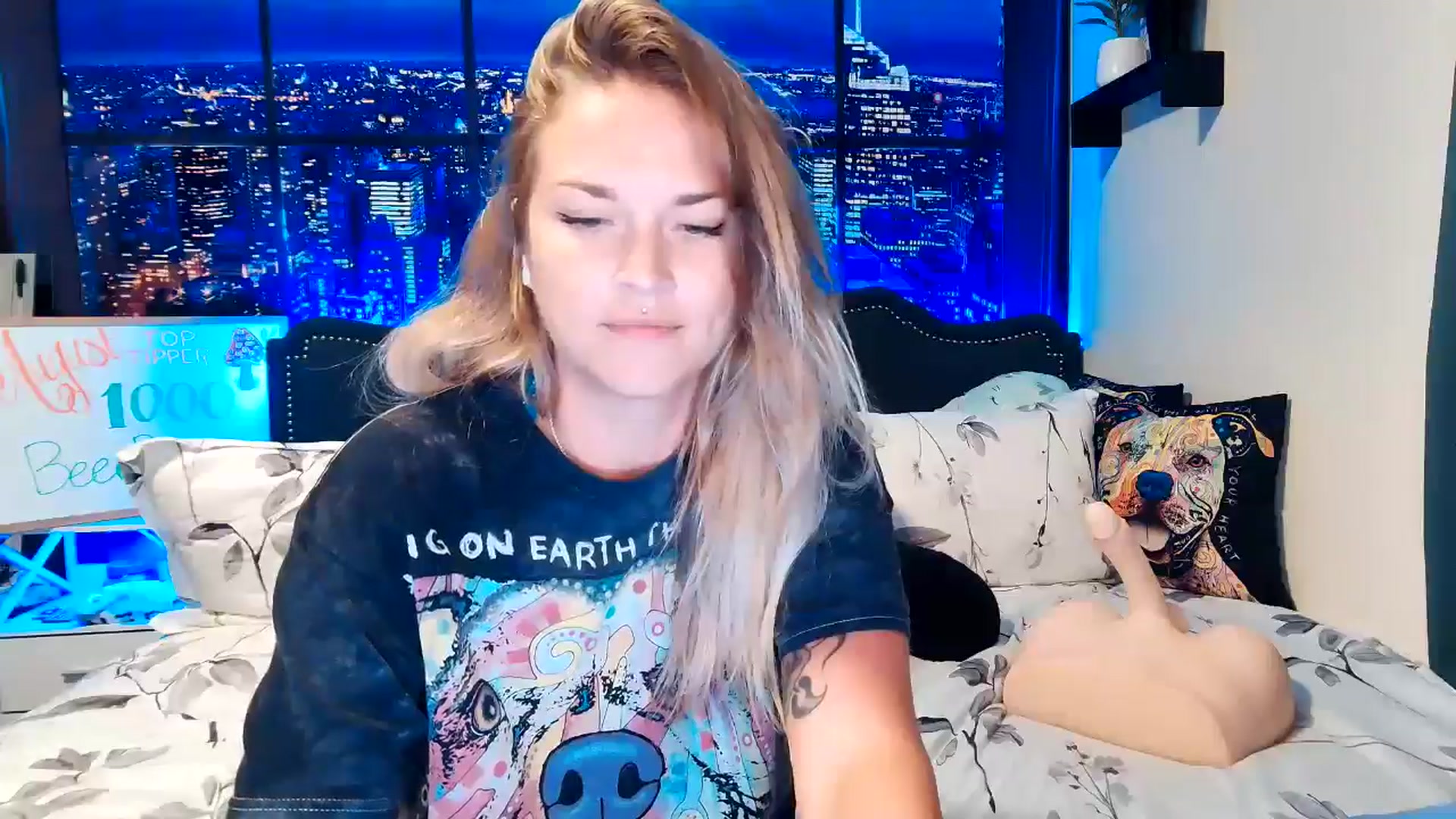 Gallery image thumbnail from Rose_Kitten's myfreecams stream on, 08/07/2024, 03:36 image 17 of 20