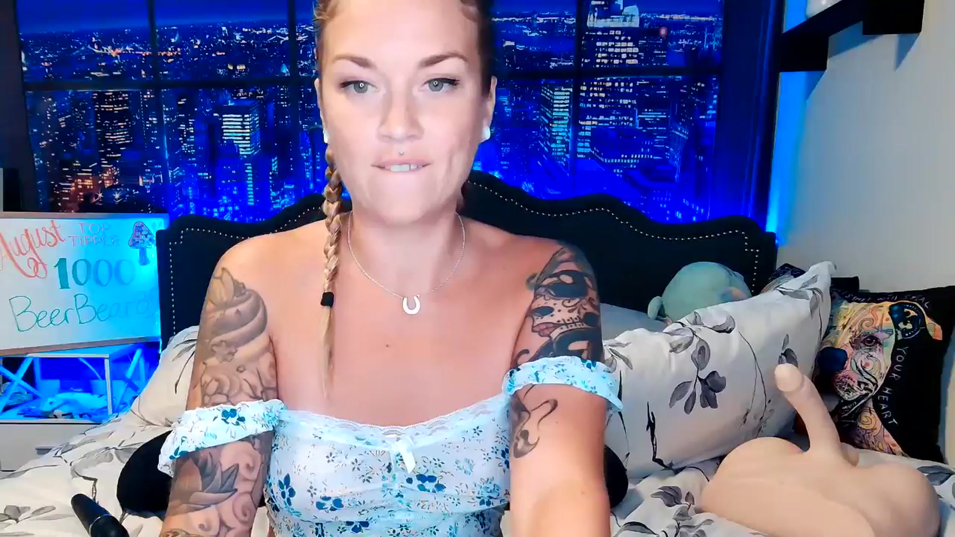 Gallery image thumbnail from Rose_Kitten's myfreecams stream on, 08/09/2024, 03:54 image 8 of 20