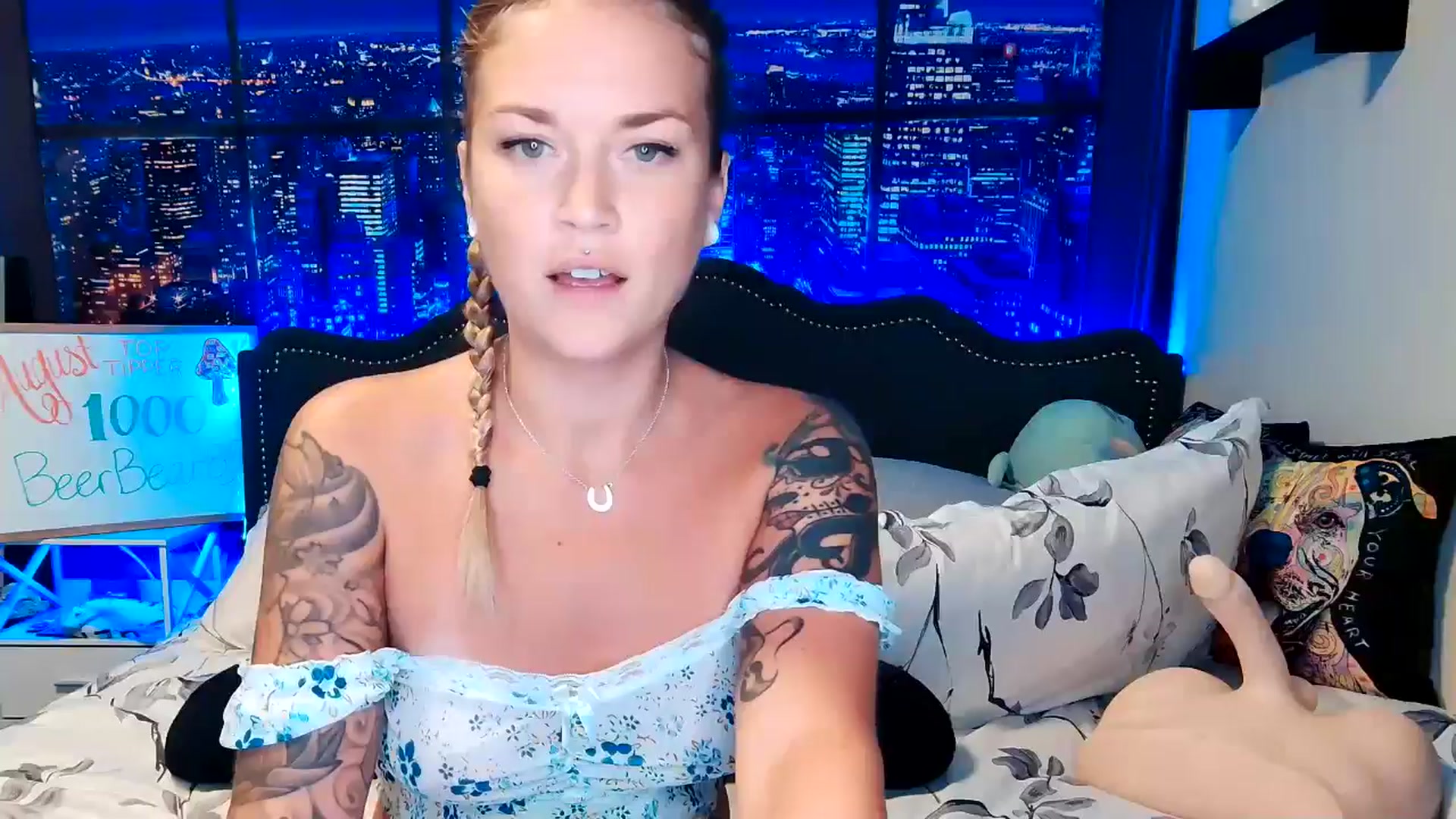 Gallery image thumbnail from Rose_Kitten's myfreecams stream on, 08/09/2024, 03:54 image 6 of 20