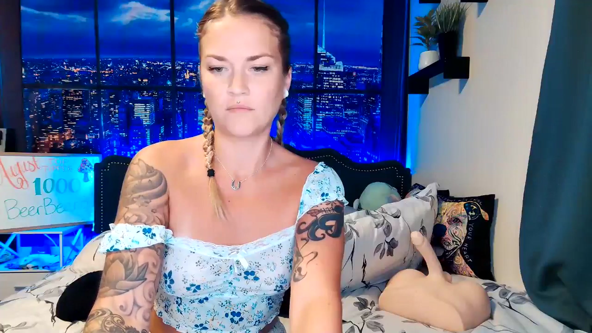 Gallery image thumbnail from Rose_Kitten's myfreecams stream on, 08/09/2024, 03:54 image 15 of 20