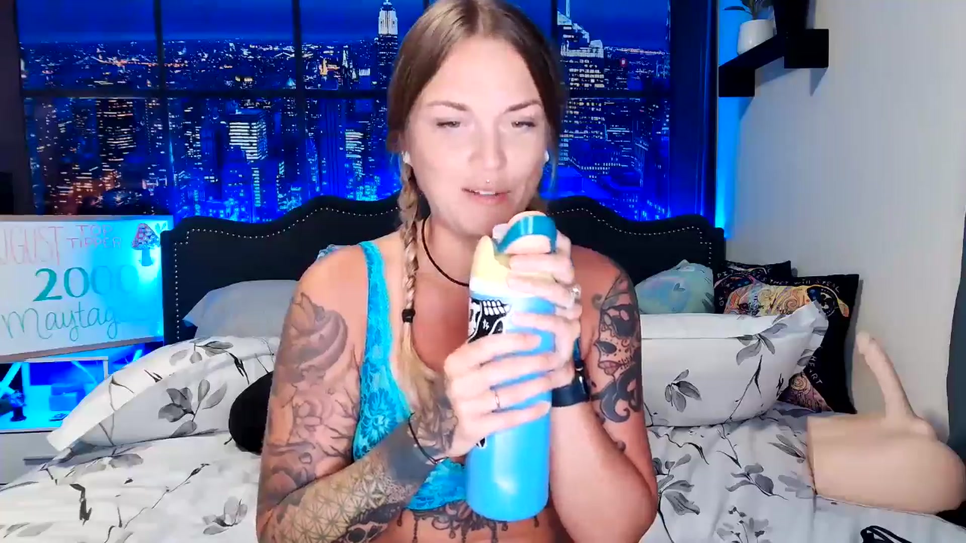 Gallery image thumbnail from Rose_Kitten's myfreecams stream on, 08/29/2024, 01:23 image 7 of 20