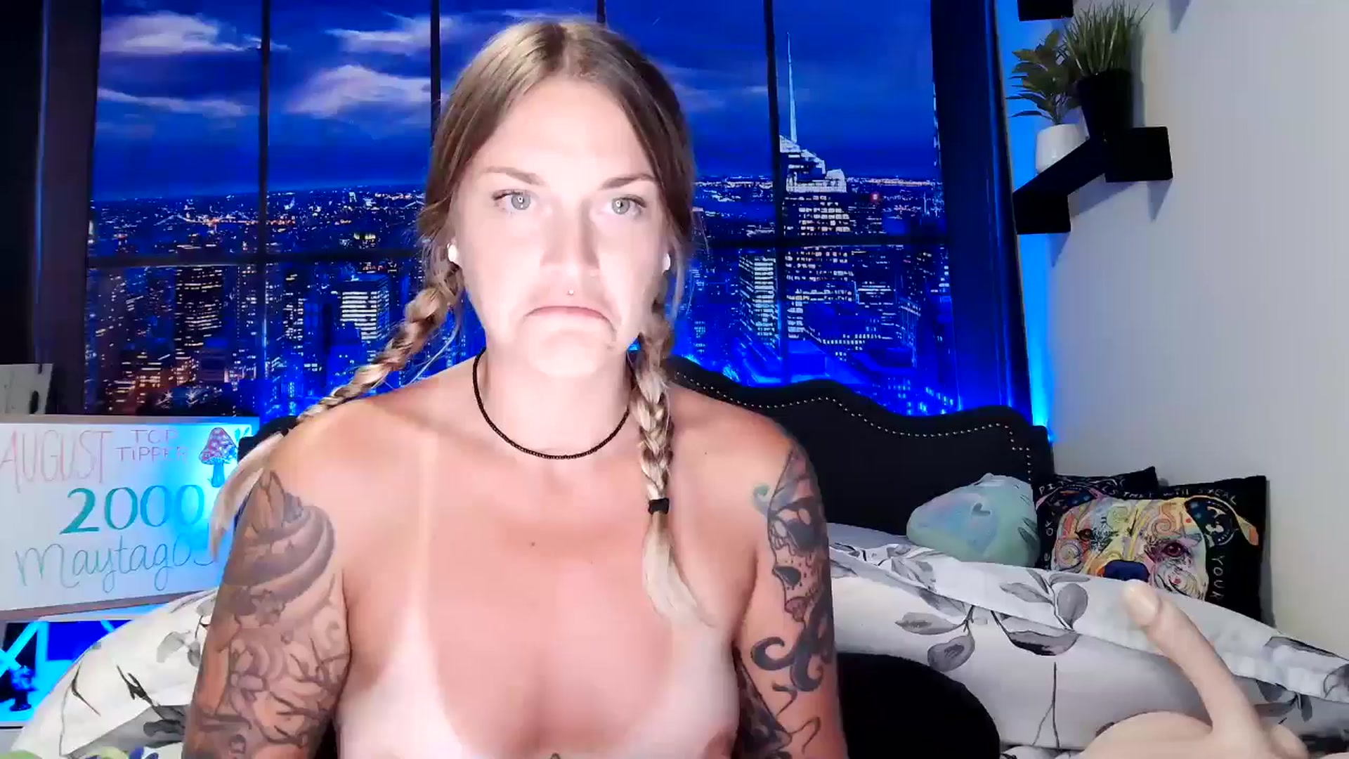 Gallery image thumbnail from Rose_Kitten's myfreecams stream on, 08/29/2024, 02:28 image 13 of 20