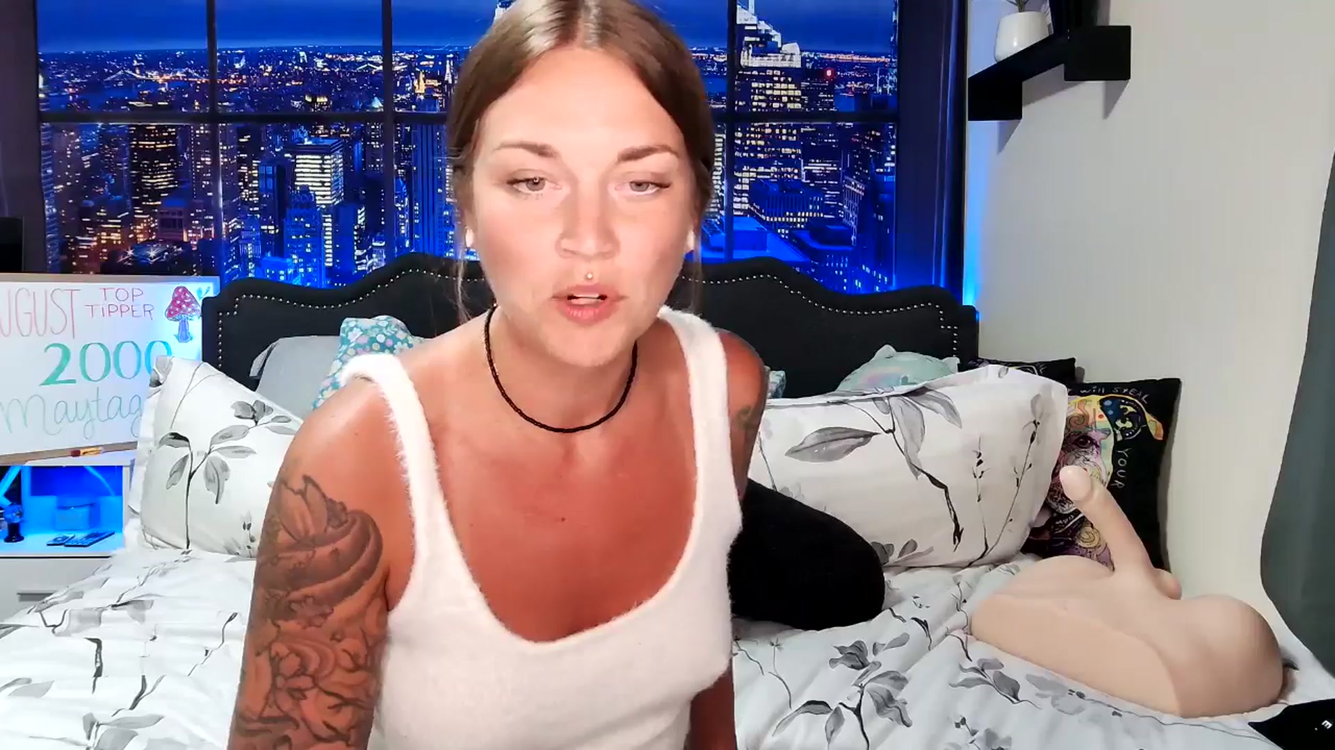 Gallery image thumbnail from Rose_Kitten's myfreecams stream on, 08/30/2024, 01:50 image 13 of 20