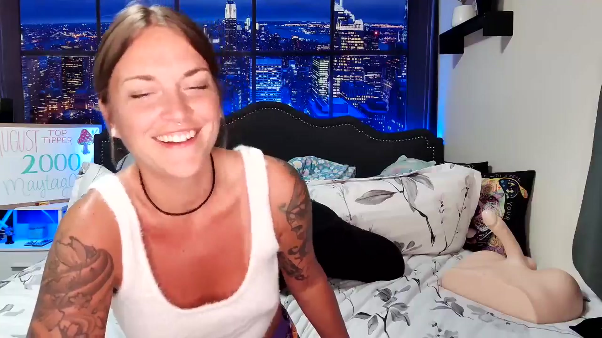 Gallery image thumbnail from Rose_Kitten's myfreecams stream on, 08/30/2024, 01:50 image 6 of 20