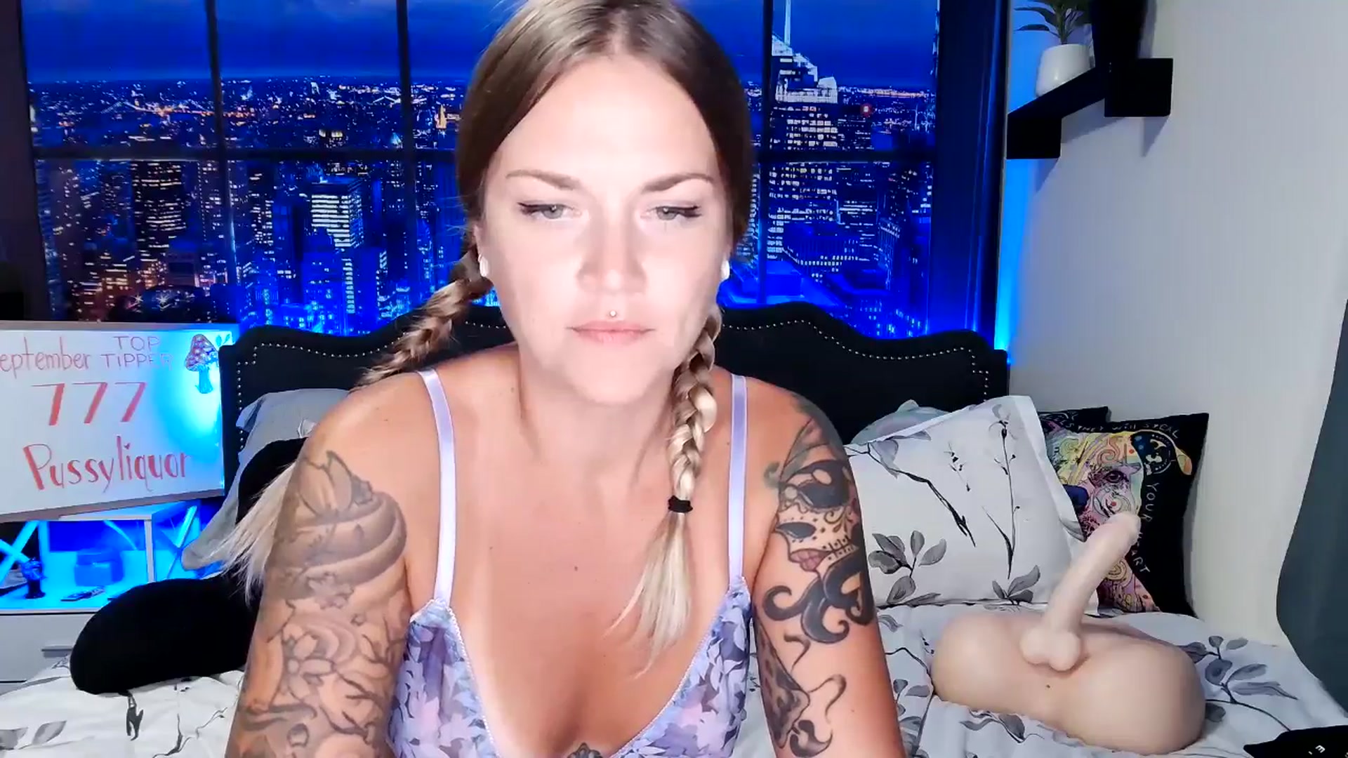 Gallery image thumbnail from Rose_Kitten's myfreecams stream on, 09/04/2024, 01:01 image 6 of 20