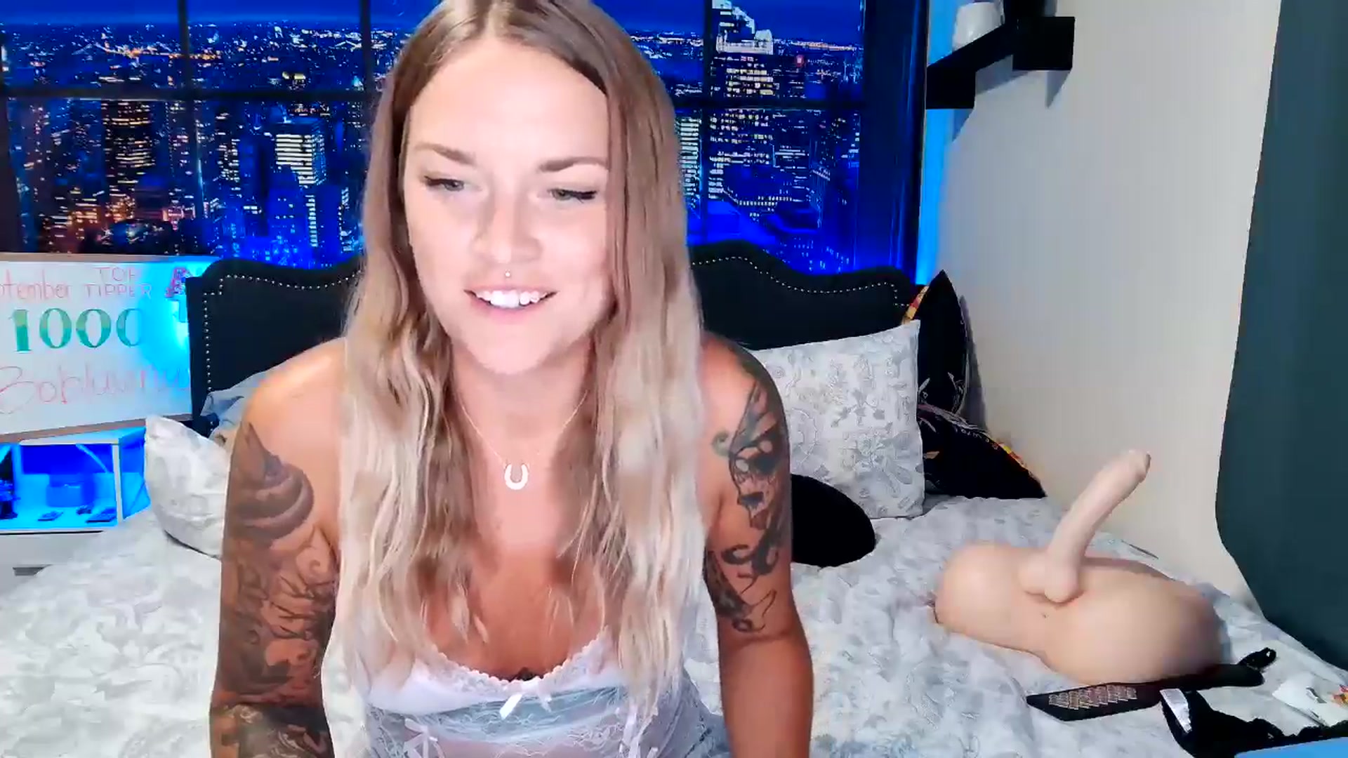 Gallery image thumbnail from Rose_Kitten's myfreecams stream on, 09/07/2024, 24:02 image 16 of 20