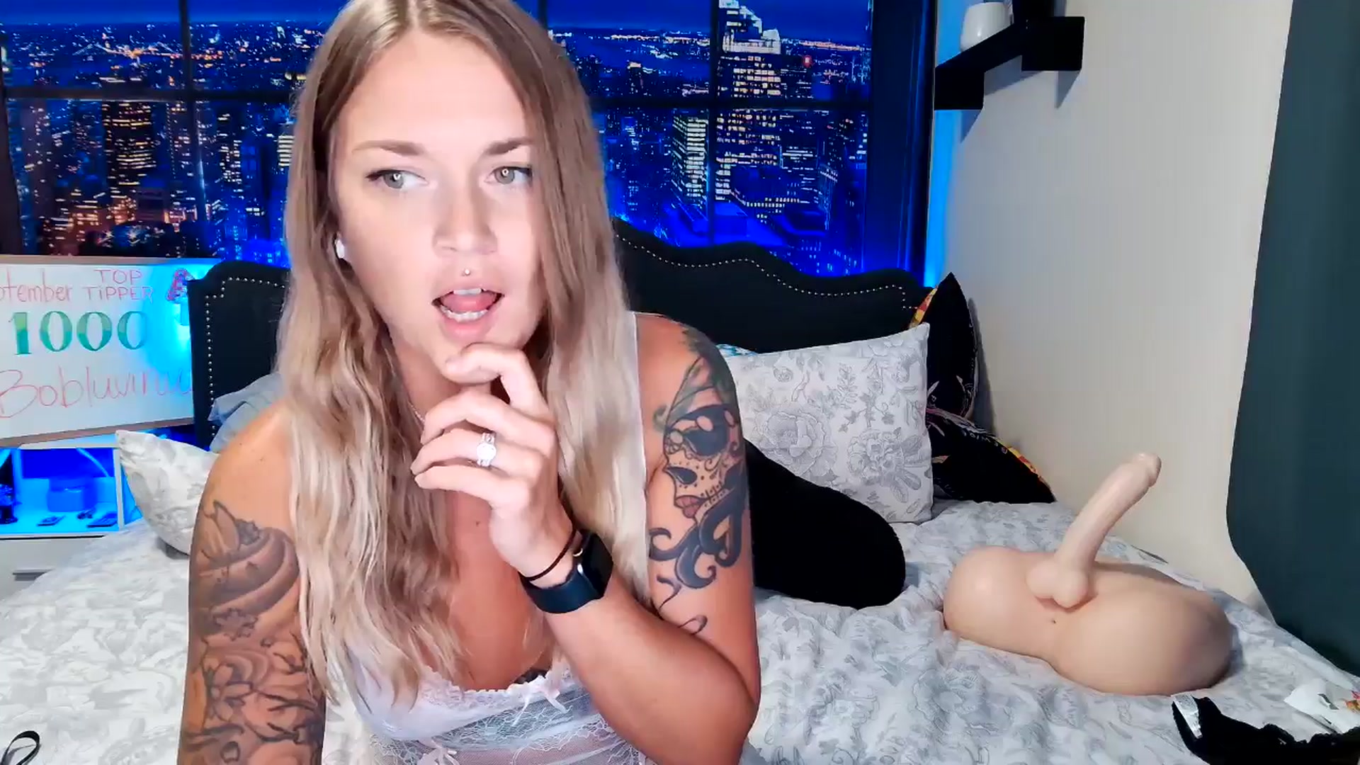 Gallery image thumbnail from Rose_Kitten's myfreecams stream on, 09/07/2024, 01:35 image 2 of 20