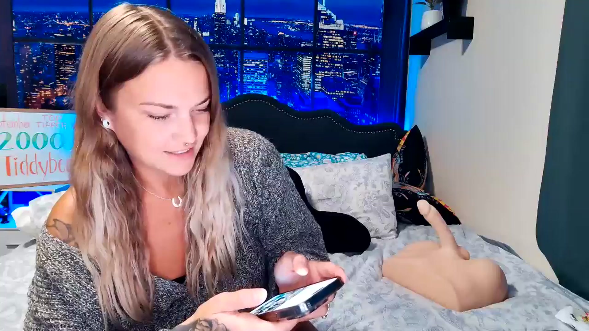 Gallery image thumbnail from Rose_Kitten's myfreecams stream on, 09/10/2024, 02:31 image 2 of 20