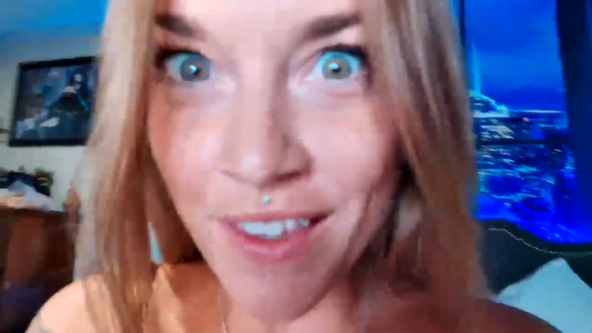 Gallery image thumbnail from Rose_Kitten's myfreecams stream on, 09/13/2024, 01:51 image 7 of 20