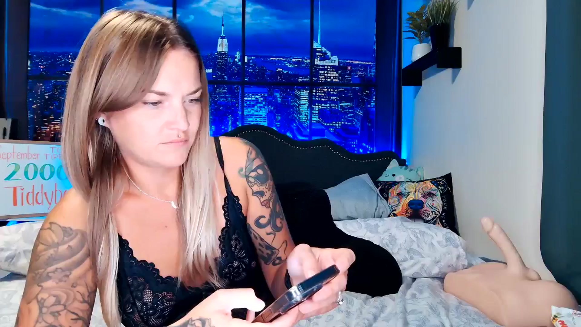Gallery image thumbnail from Rose_Kitten's myfreecams stream on, 09/13/2024, 02:44 image 18 of 20
